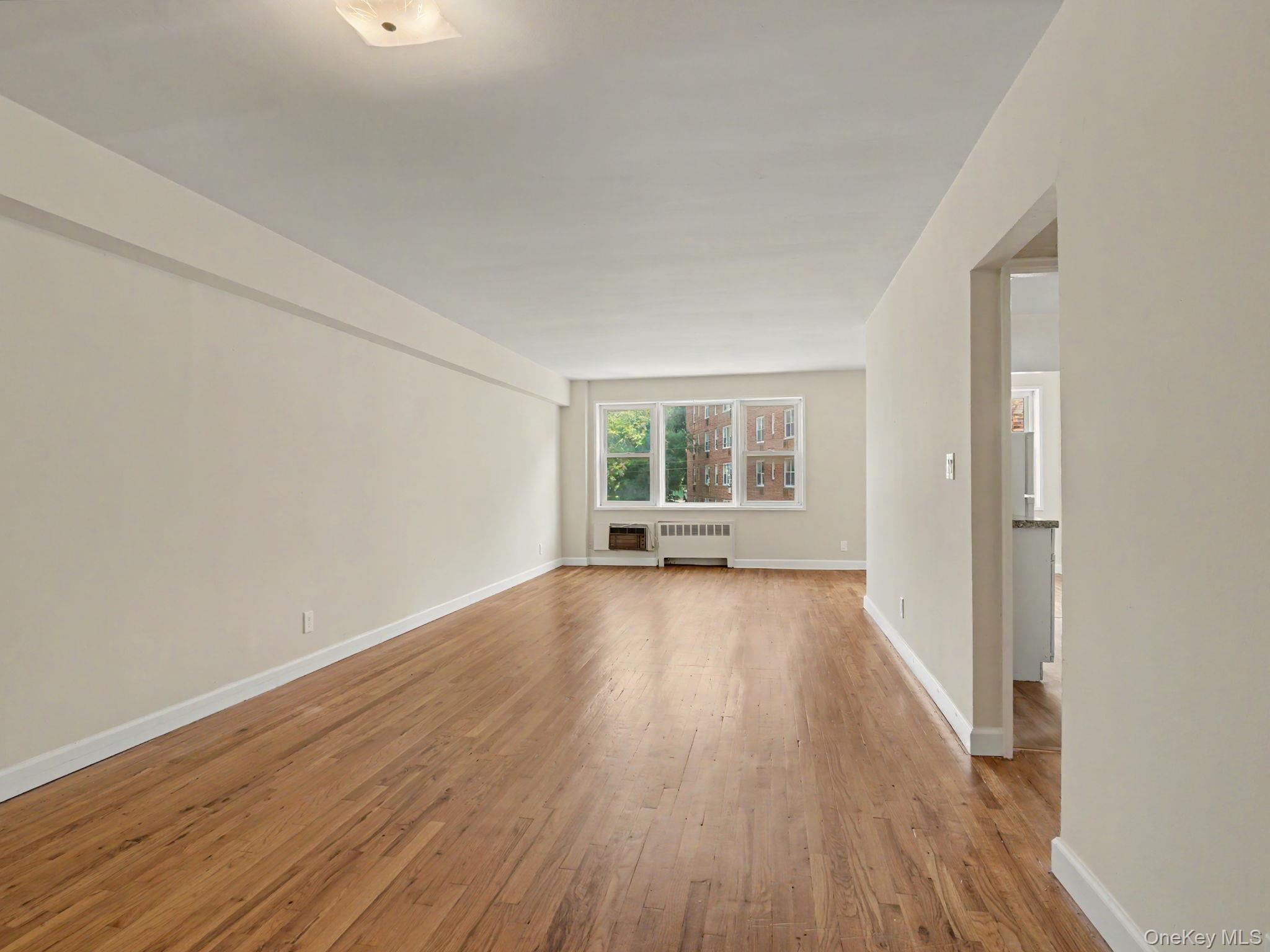 30 E Hartsdale Avenue 3e Property Photo 5