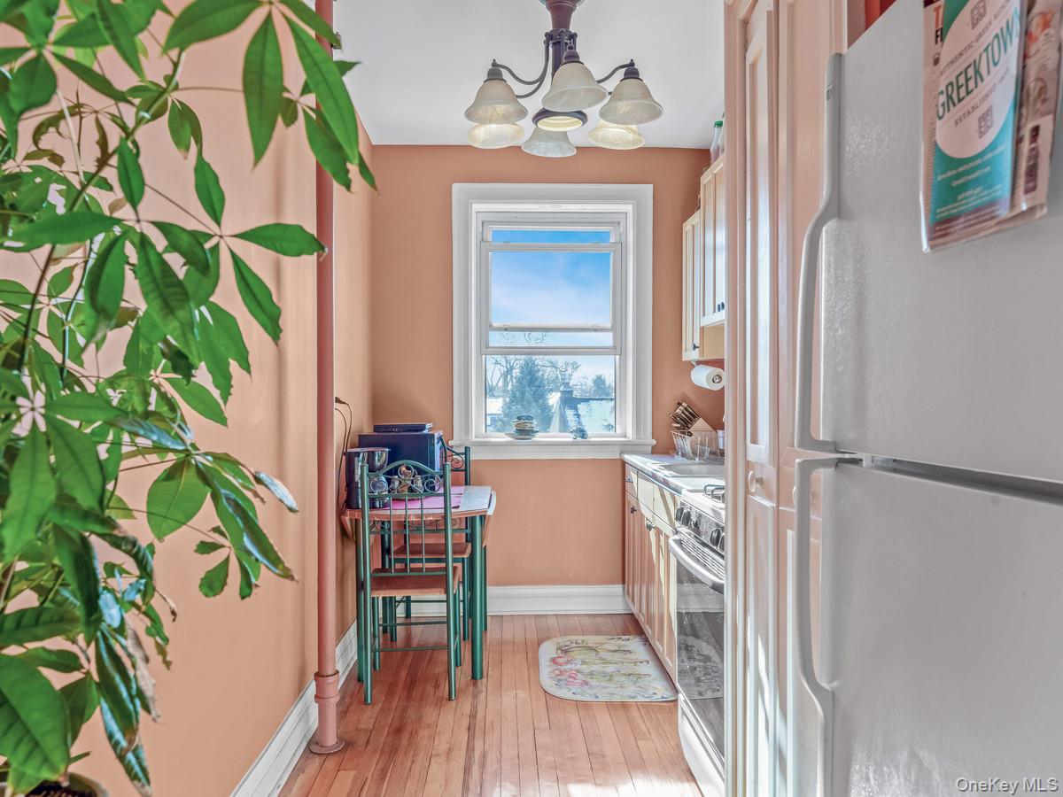 30 Shipherd Avenue 9b Property Photo 8