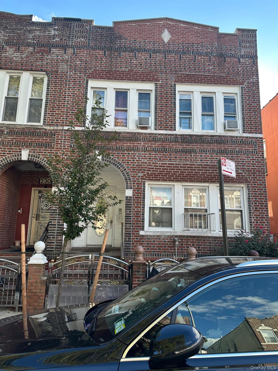 228 E 92nd Street Property Photo 2
