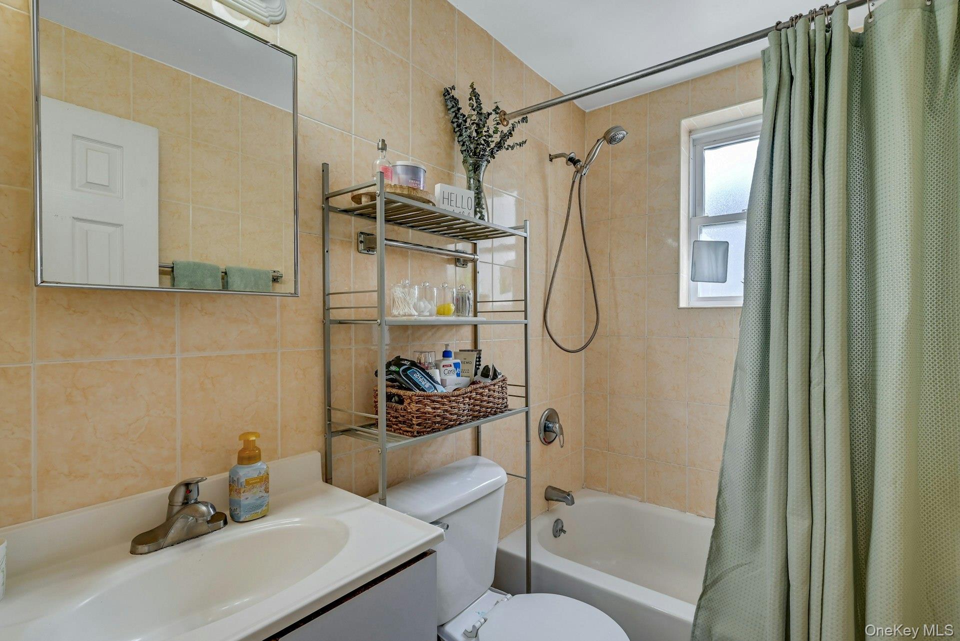 2219 120th Street Property Photo 4
