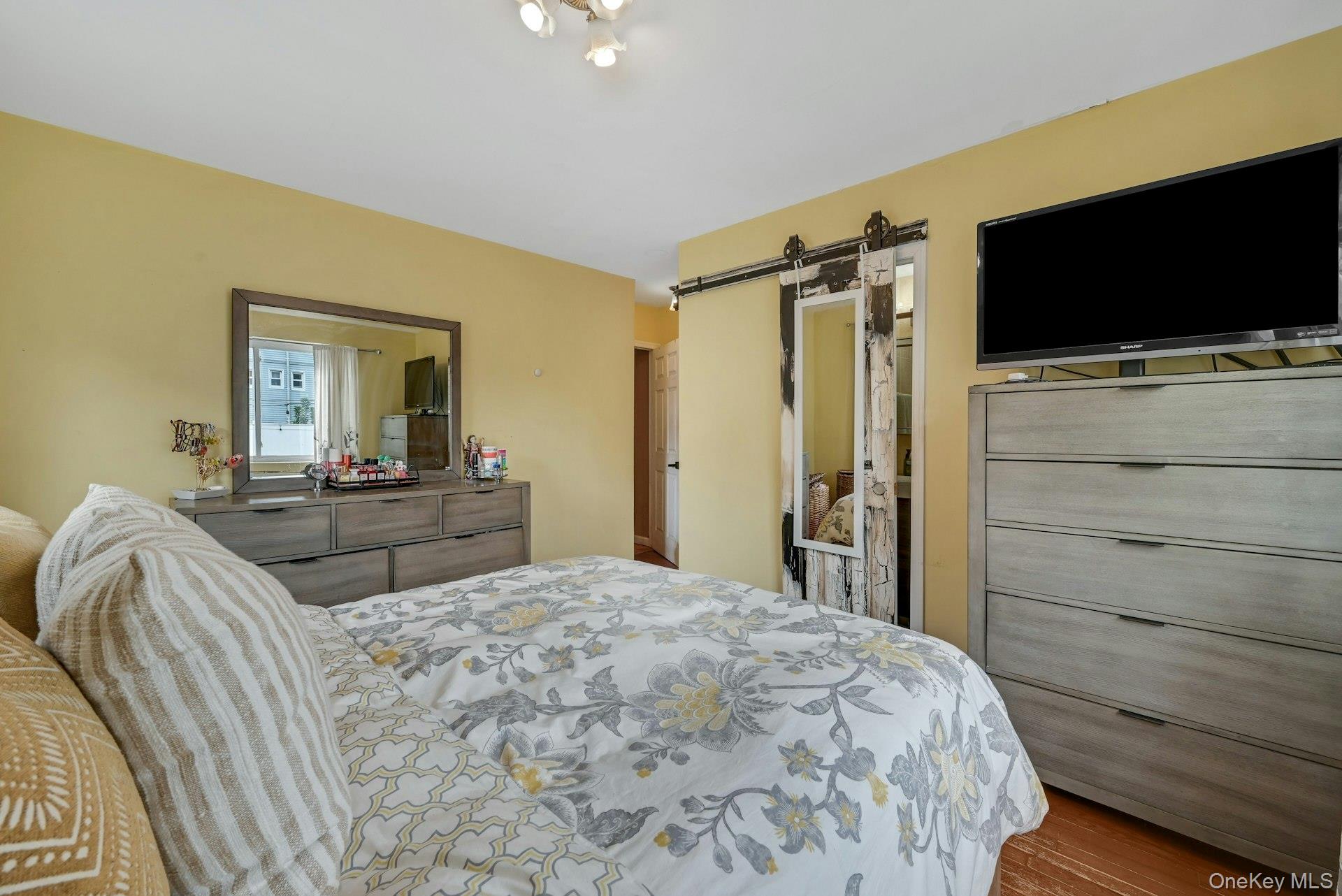 2219 120th Street Property Photo 8