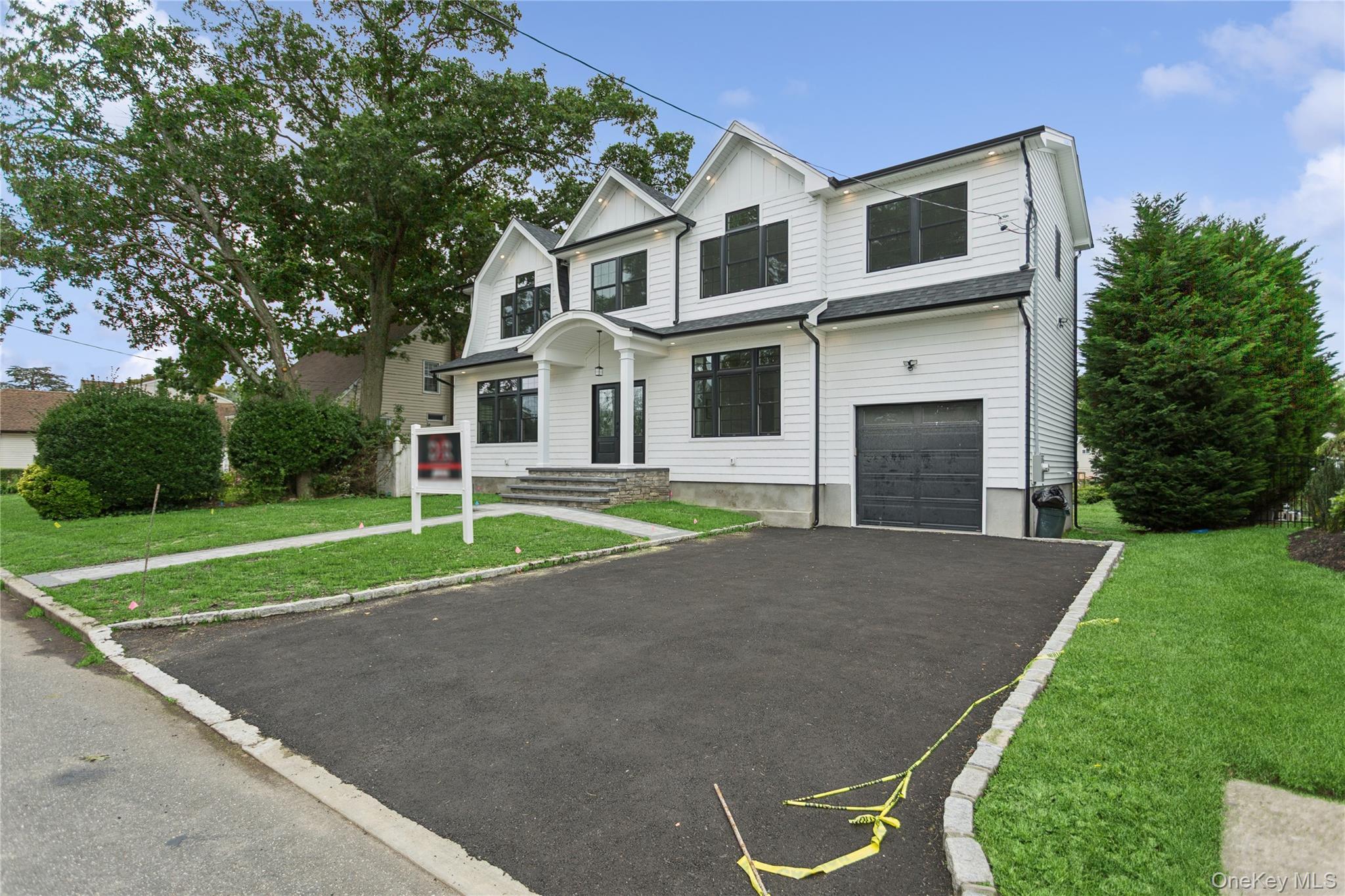 1438 Dewey Avenue Property Photo 2