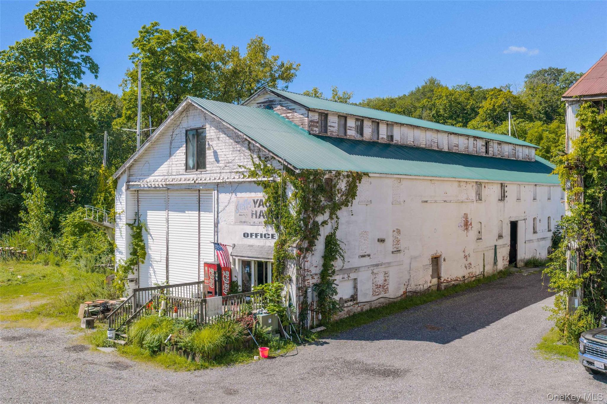 140 1st Street Property Photo 14