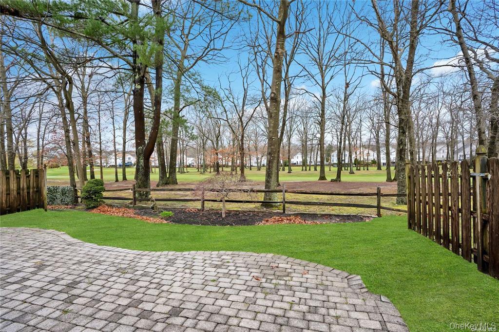 41 Madison Circle Property Photo 4