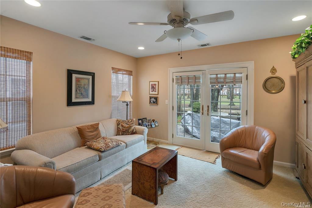 41 Madison Circle Property Photo 6