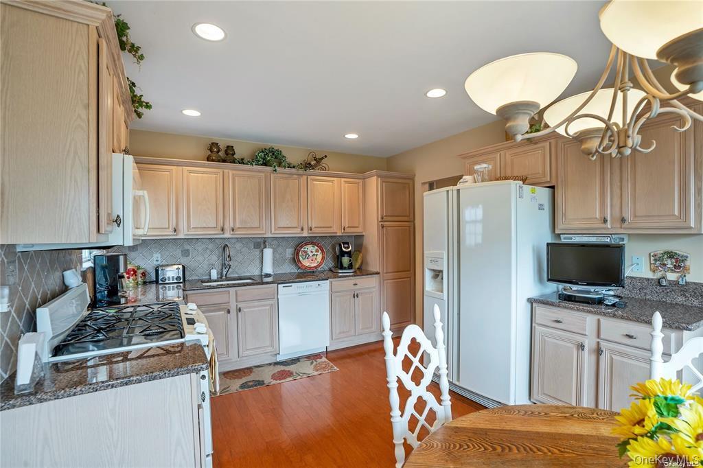 41 Madison Circle Property Photo 12