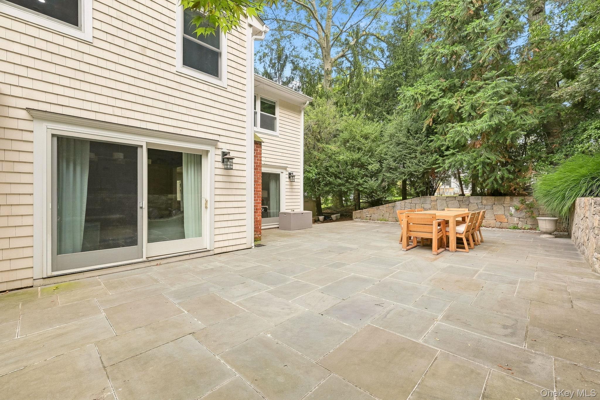 140 Grace Church Street Property Photo 32