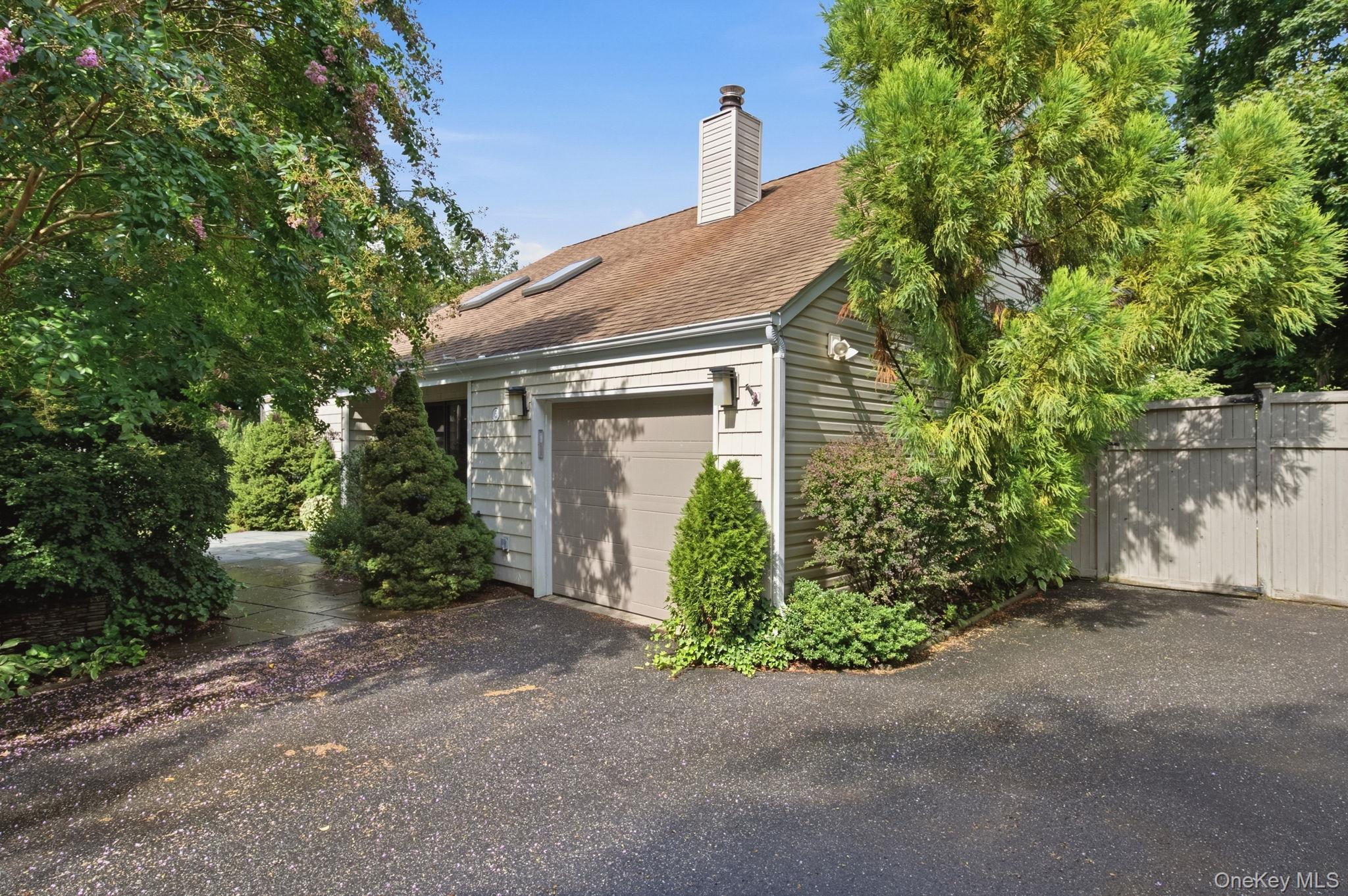 5 Highridge Drive Property Photo 4