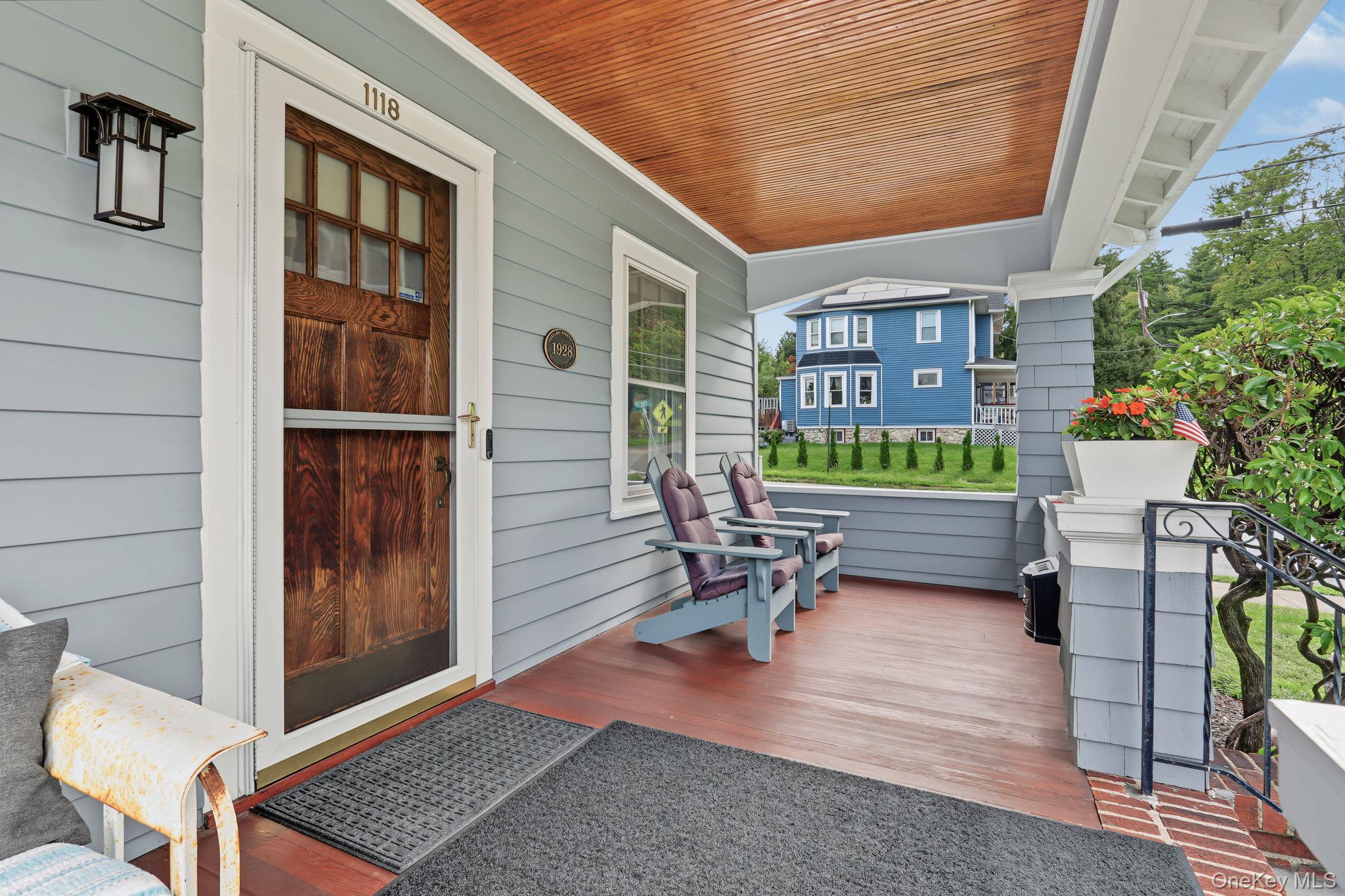 1118 Hudson Avenue Property Photo 2