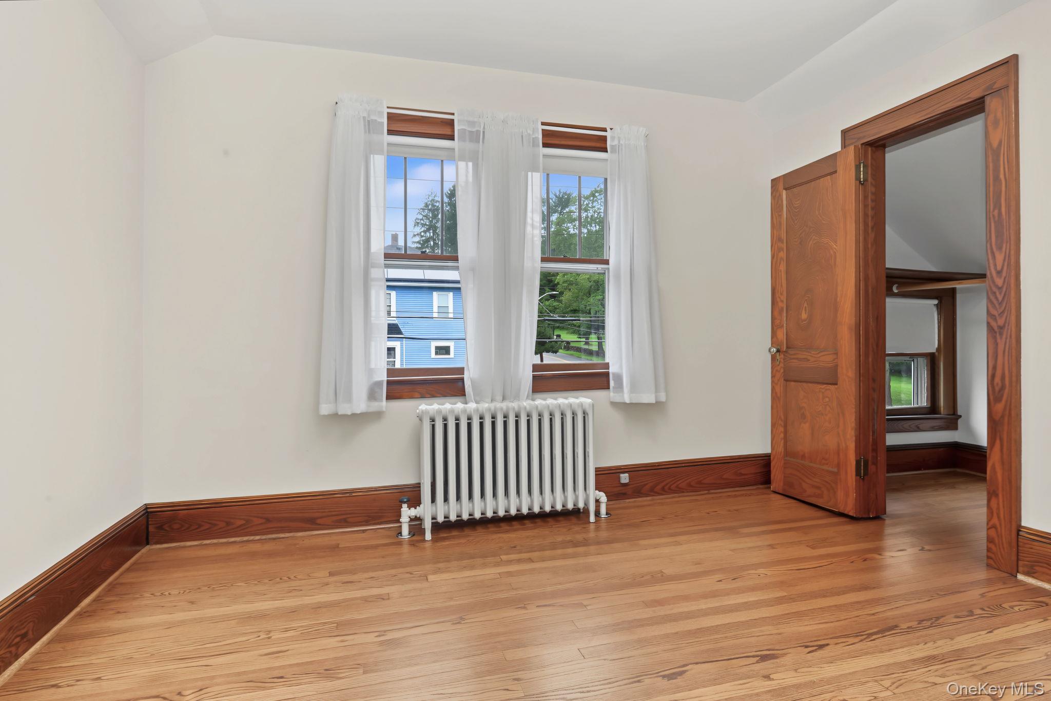1118 Hudson Avenue Property Photo 16