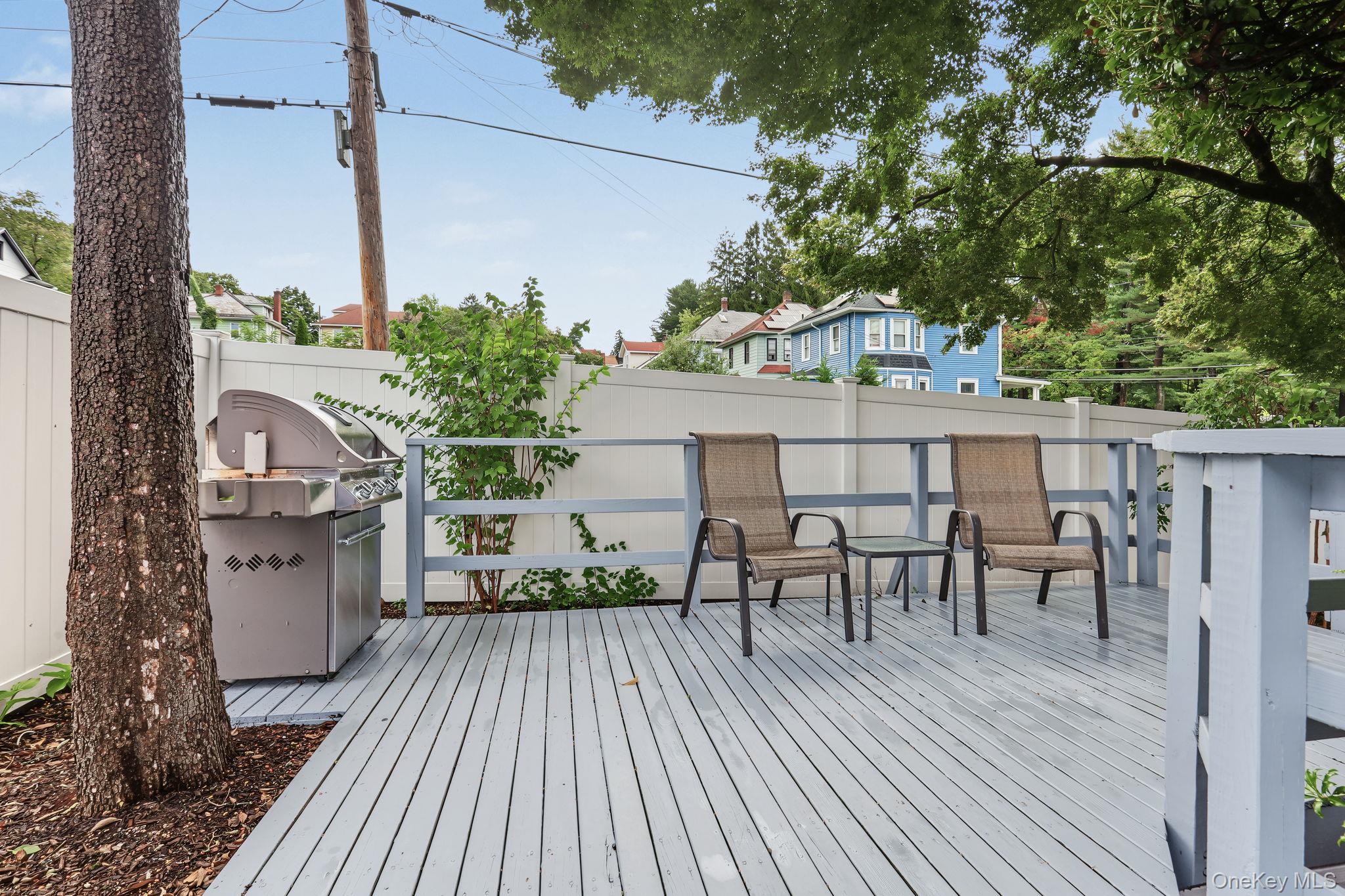 1118 Hudson Avenue Property Photo 21