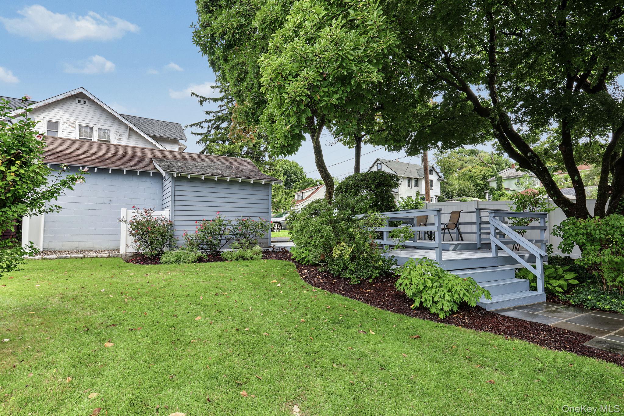 1118 Hudson Avenue Property Photo 24