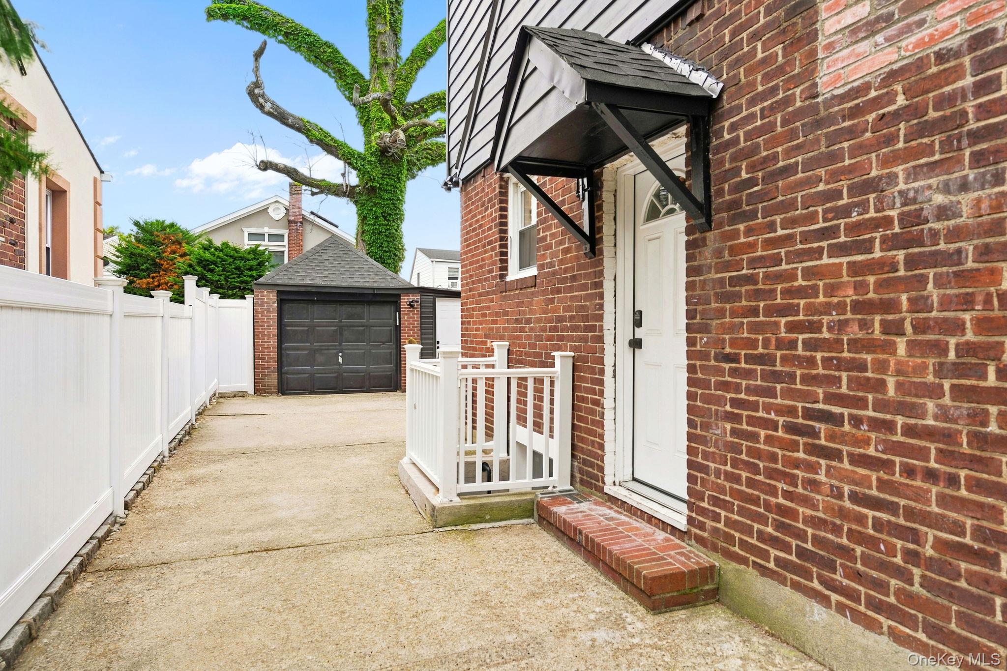 169 Rintin Street Property Photo 2