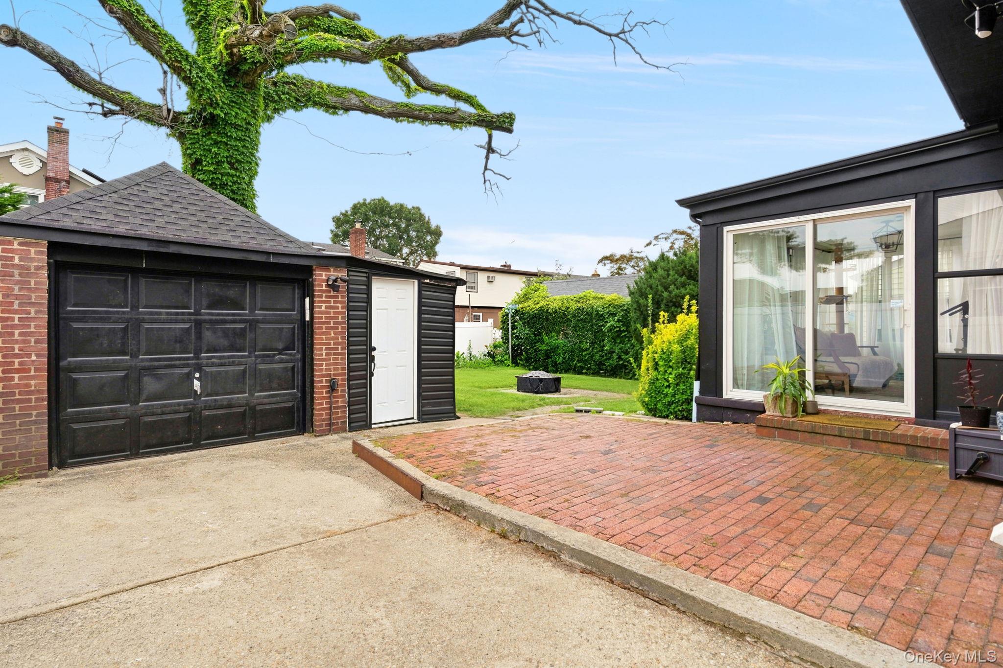 169 Rintin Street Property Photo 3