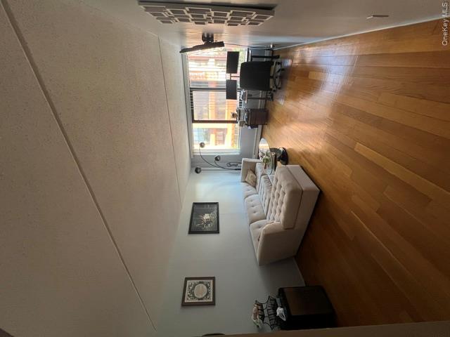 4 Martine Avenue 221 Property Photo 9