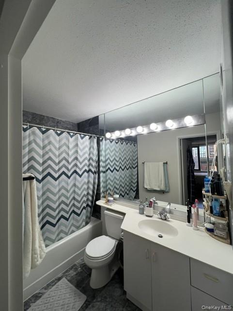 4 Martine Avenue 221 Property Photo 11