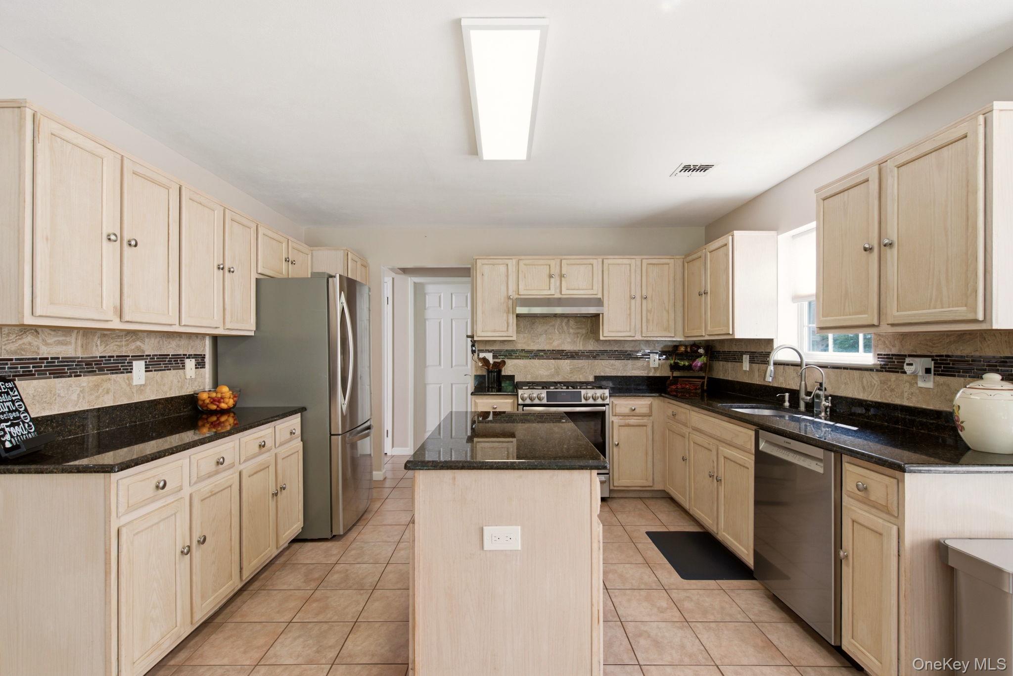 28 Colony Drive Property Photo 12