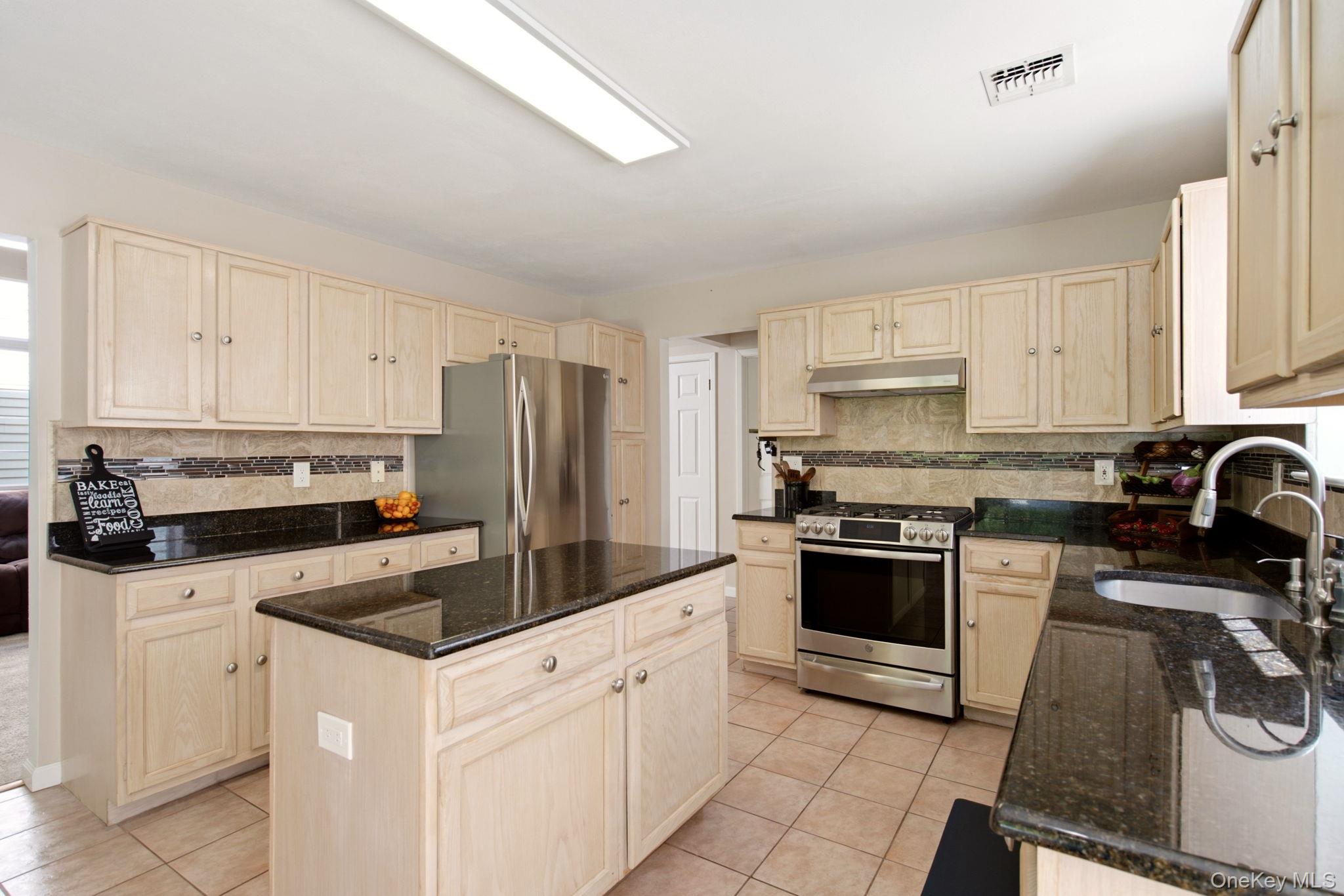 28 Colony Drive Property Photo 13