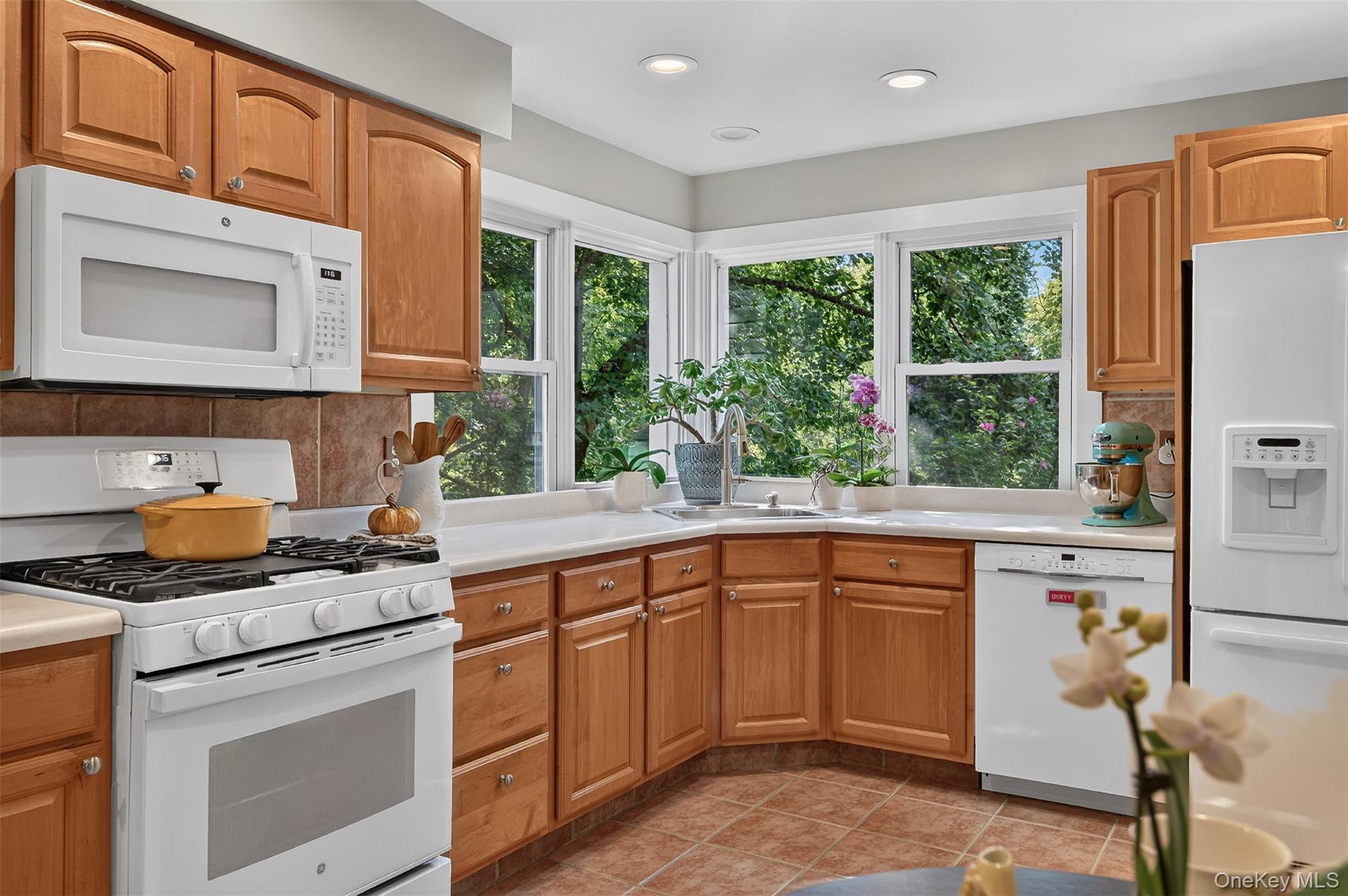 27 Anpell Drive Property Photo 18