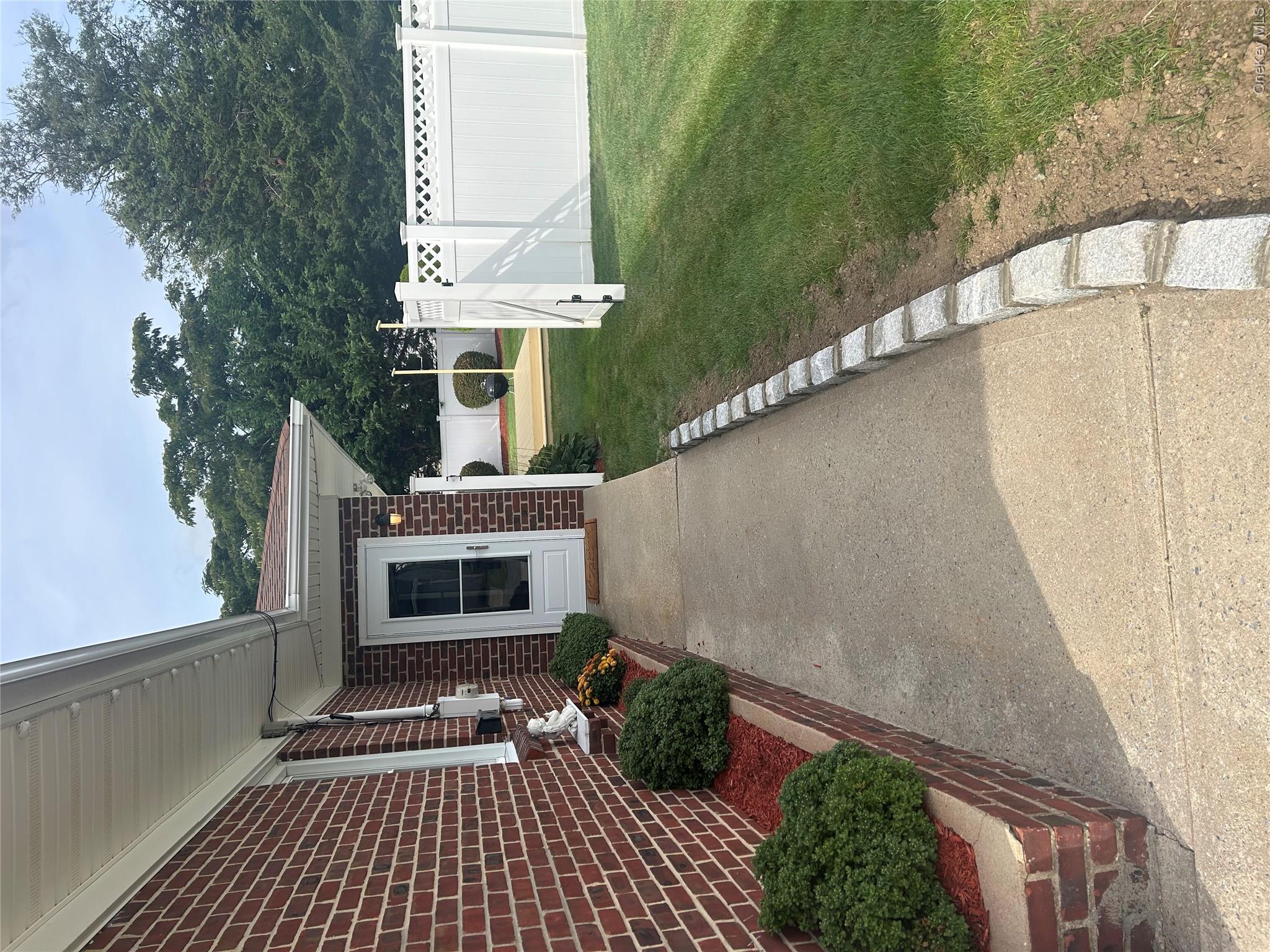 50 Willow Lane Property Photo 1