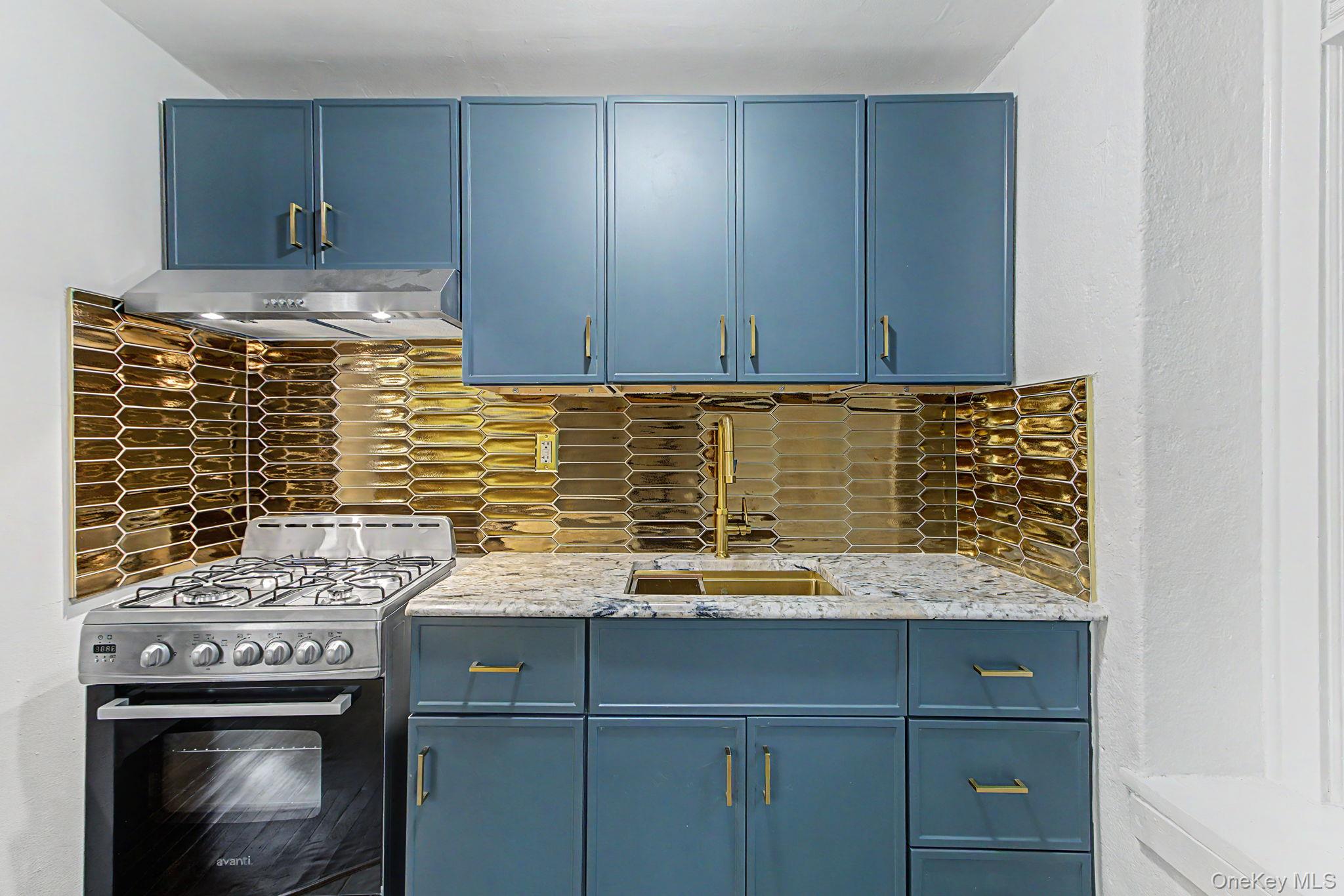 270 Bronxville Road B3 Property Photo 3
