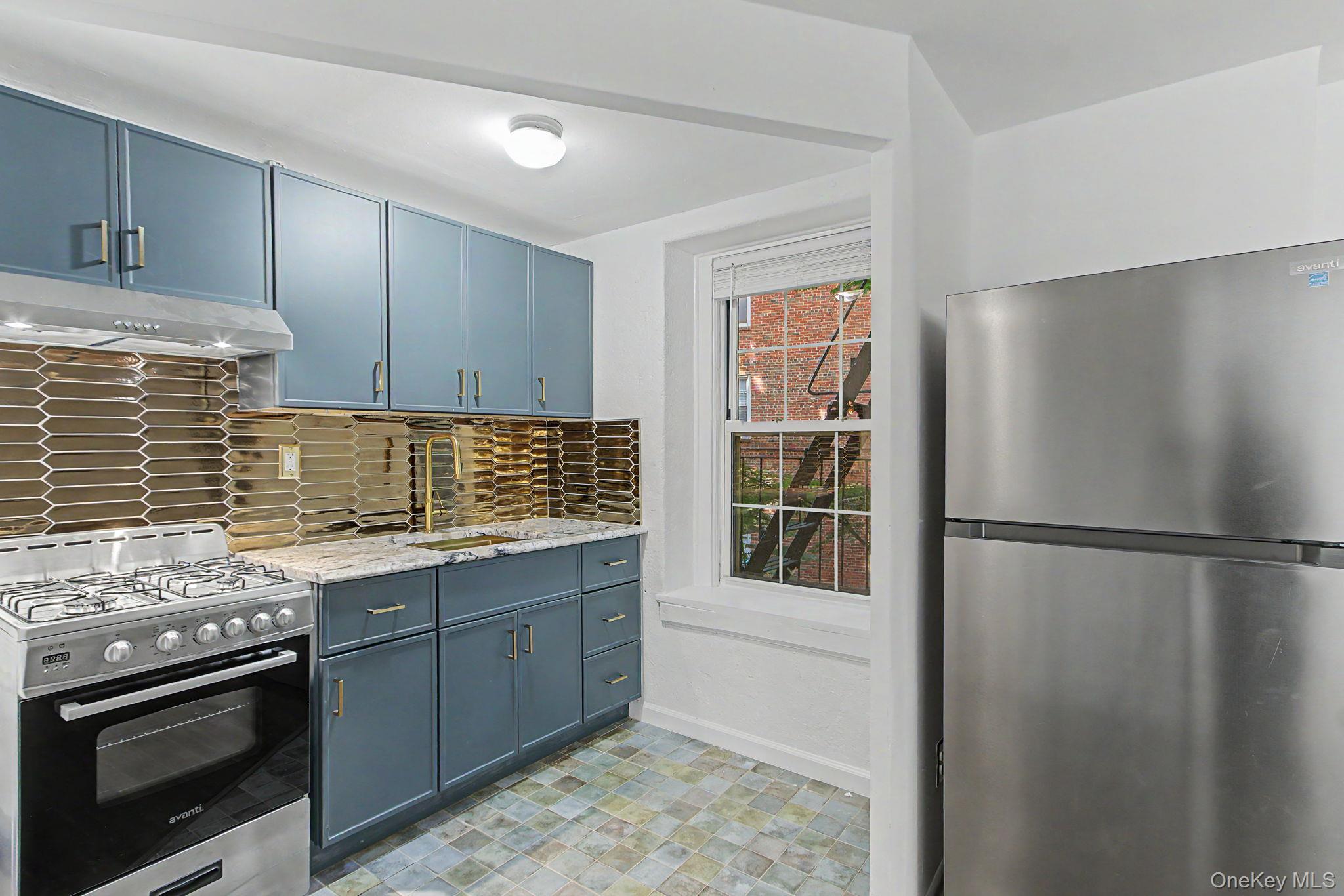 270 Bronxville Road B3 Property Photo 4