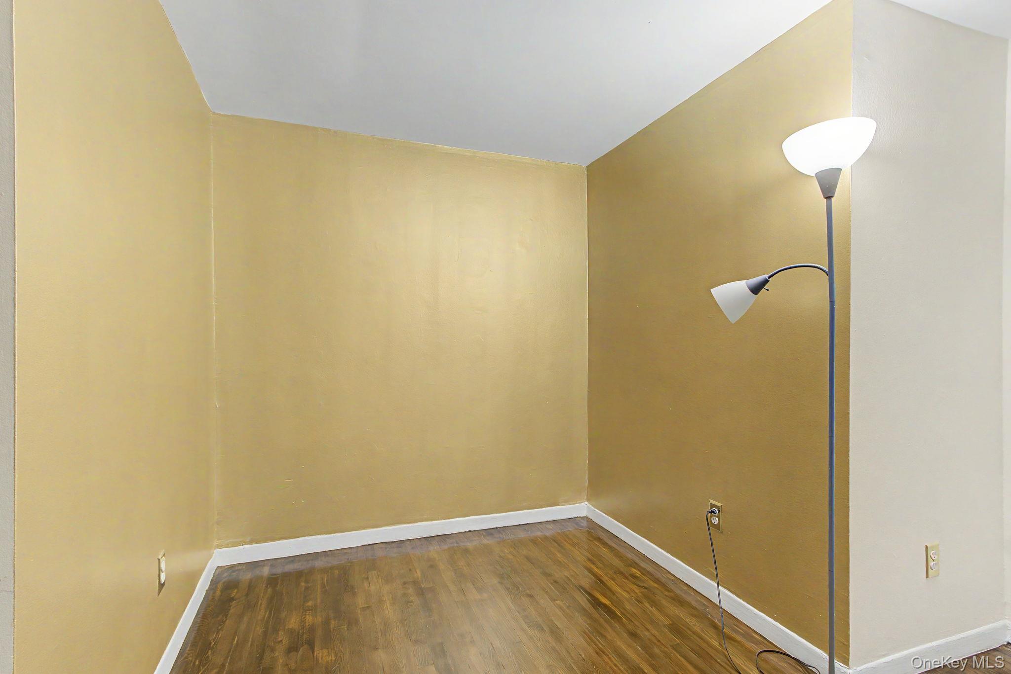 270 Bronxville Road B3 Property Photo 12