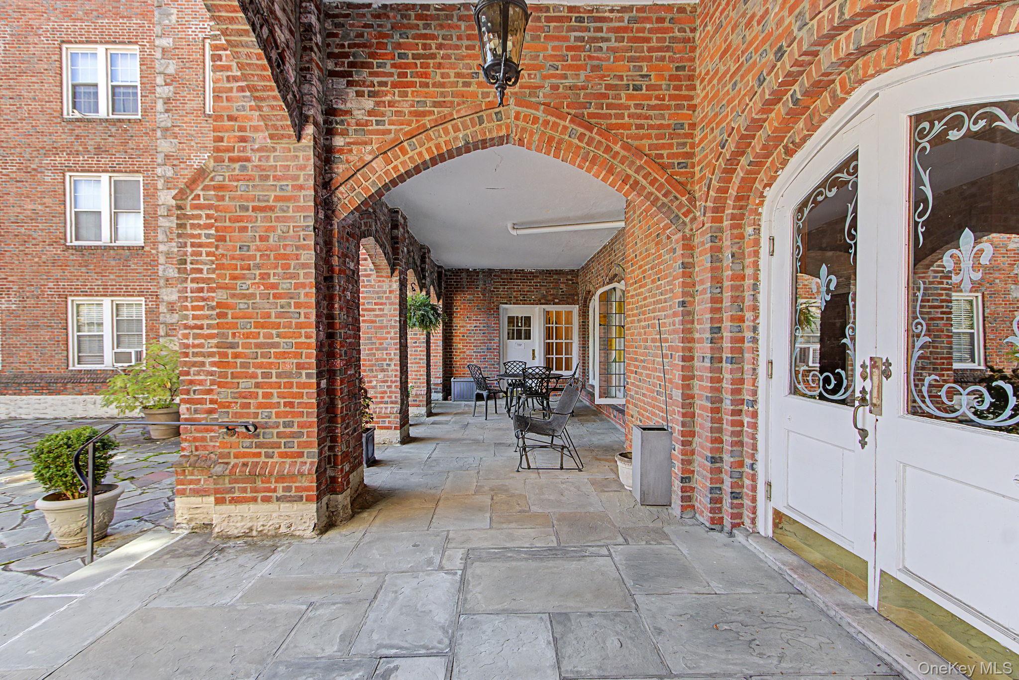 270 Bronxville Road B3 Property Photo 18