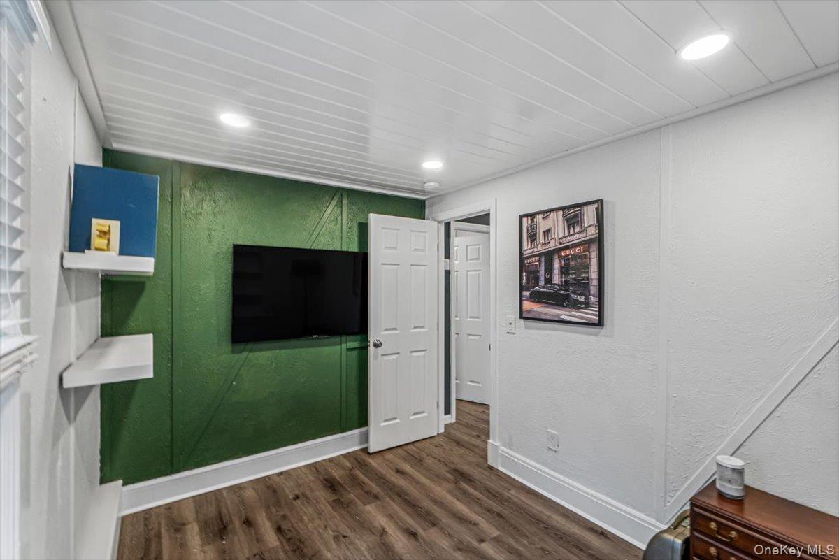145 Carroll Avenue Property Photo 11