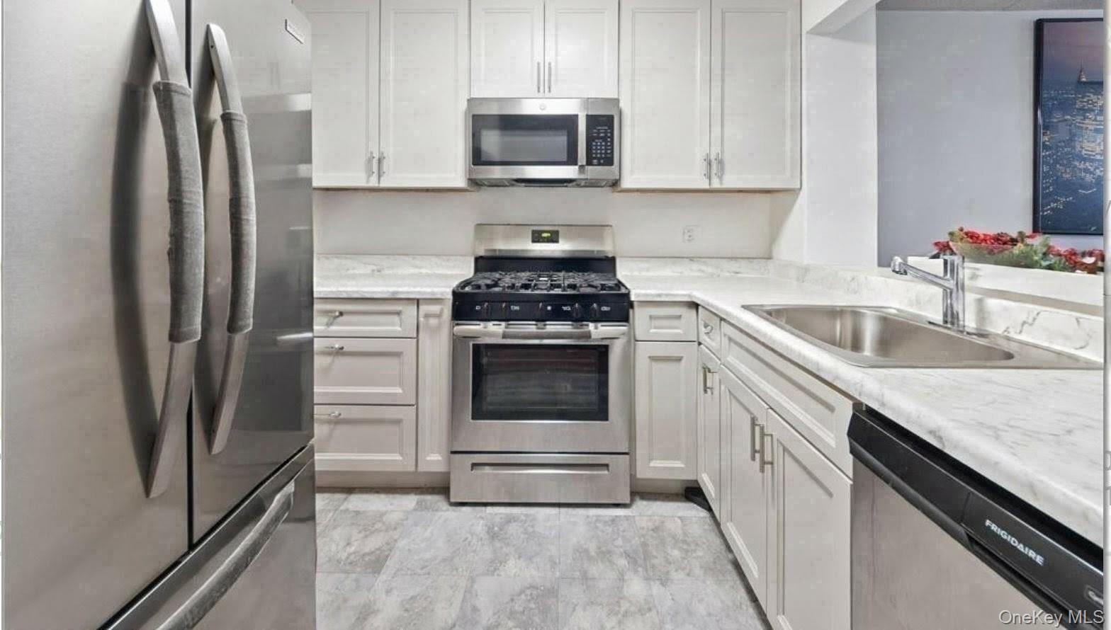 132 Sunset Boulevard 11132 Property Photo 5