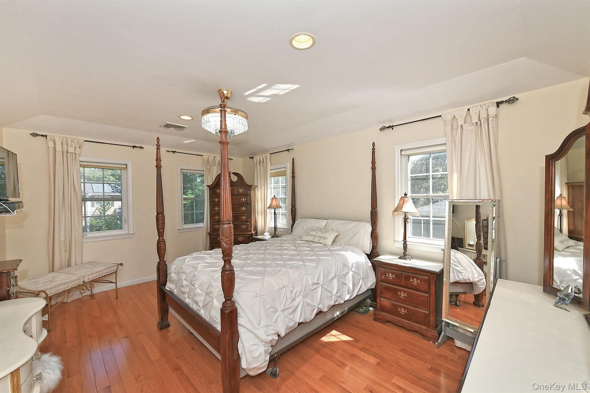 7 Ona Avenue Property Photo 22