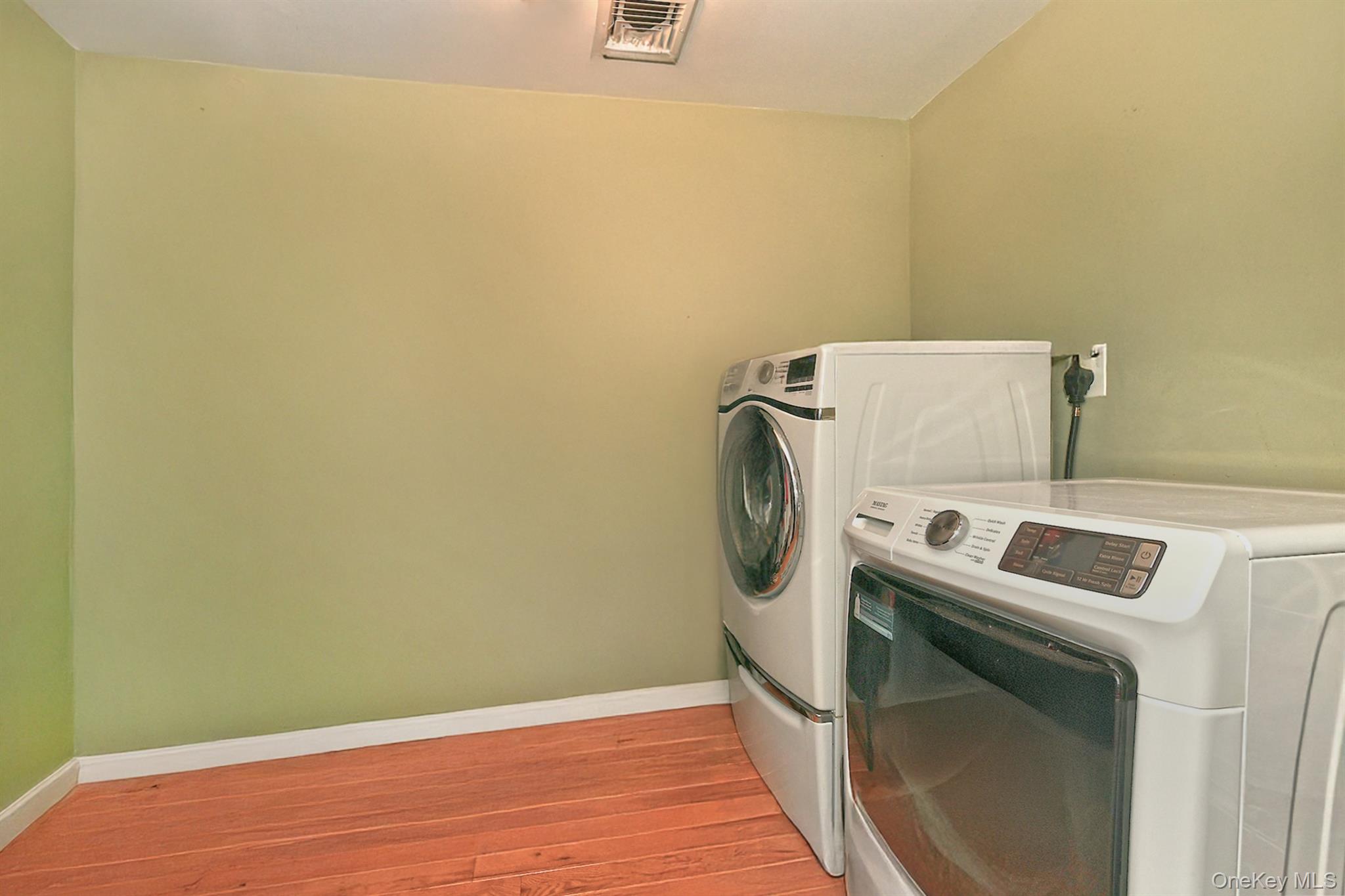 7 Ona Avenue Property Photo 25