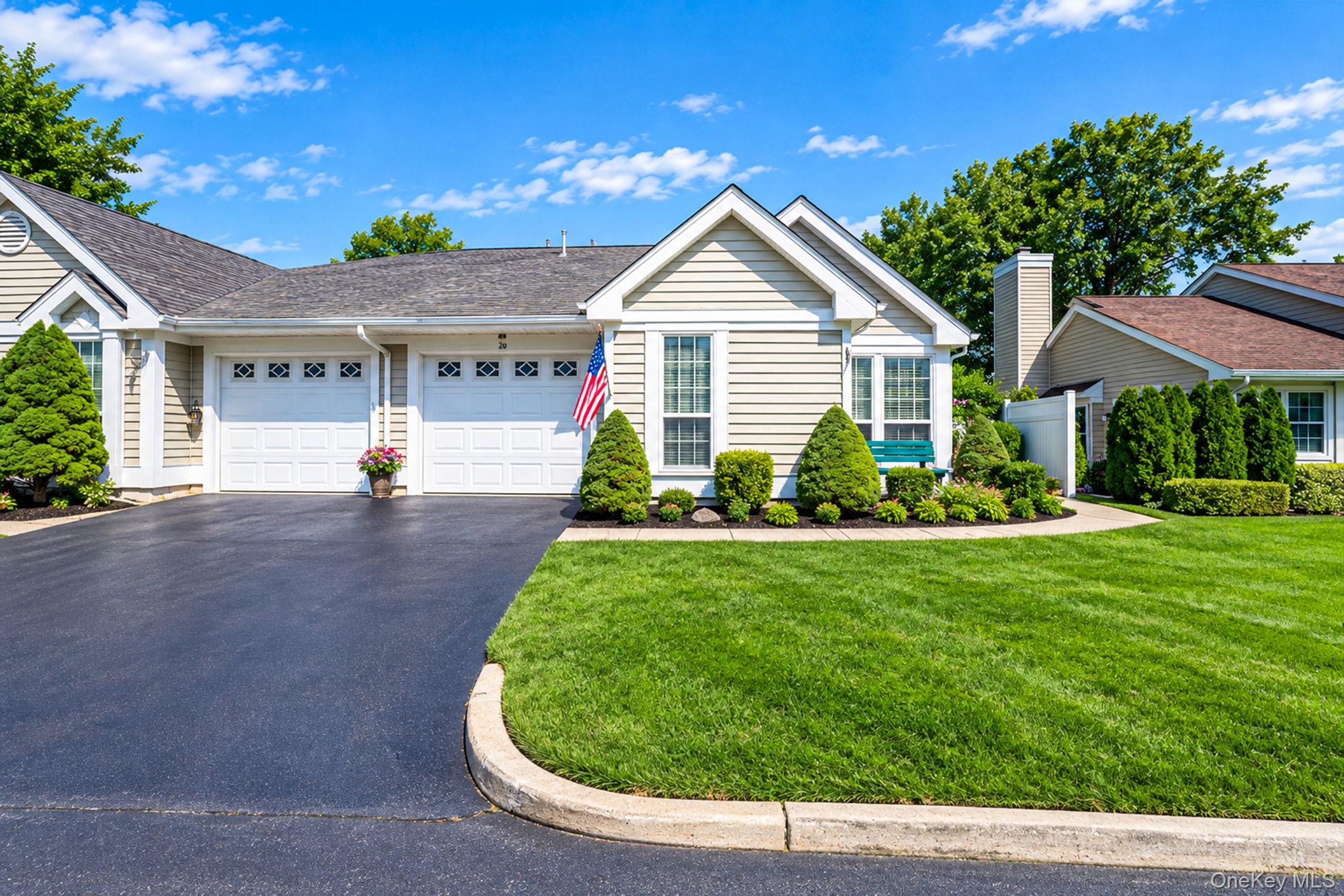 20 Wainscott Court Property Photo 1