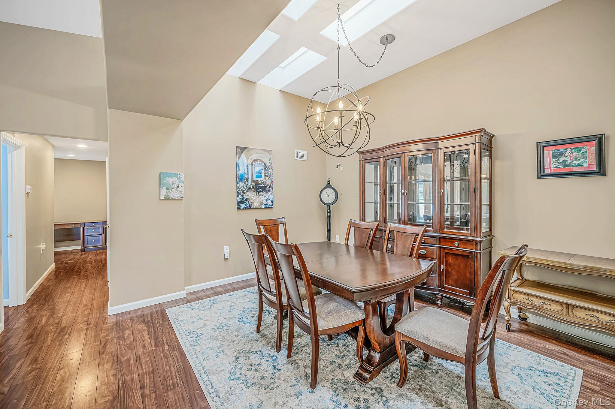 20 Wainscott Court Property Photo 6