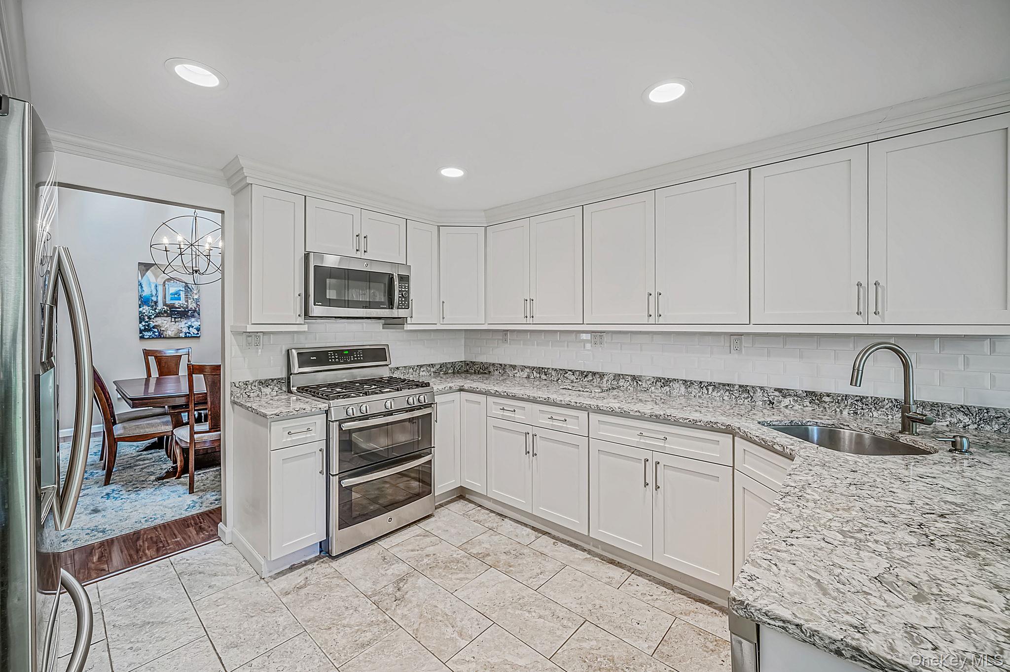 20 Wainscott Court Property Photo 8