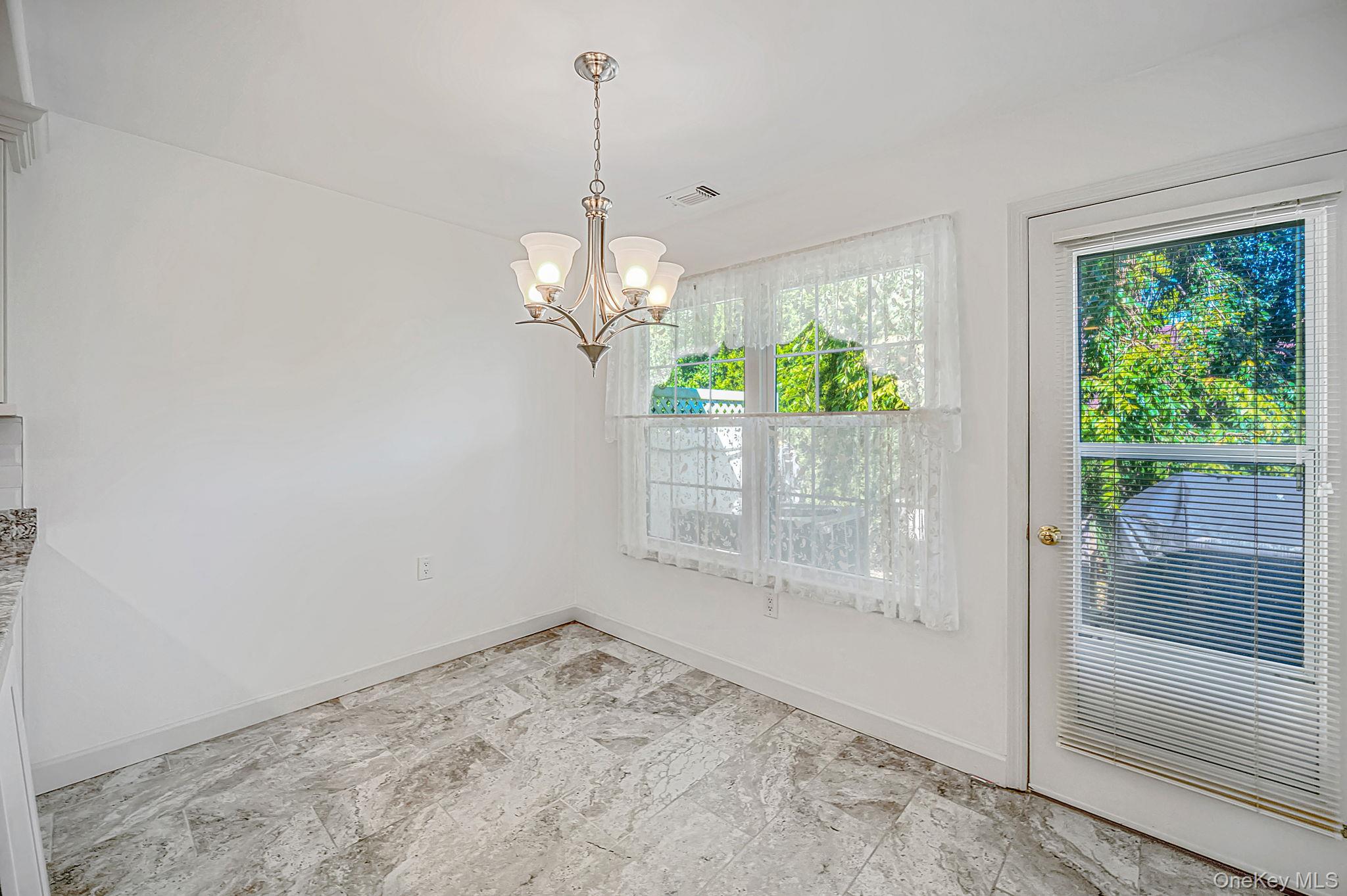 20 Wainscott Court Property Photo 12