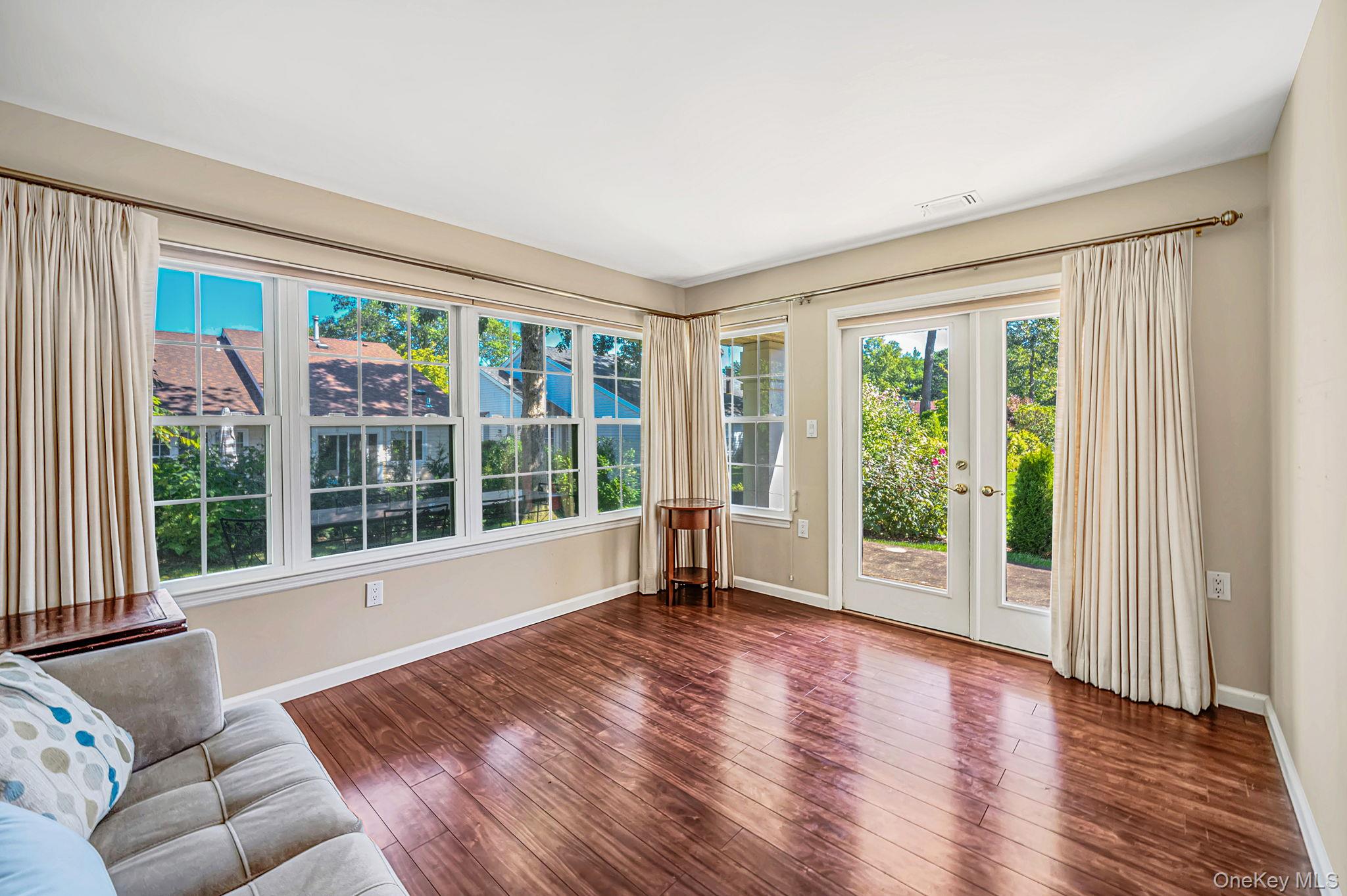 20 Wainscott Court Property Photo 13