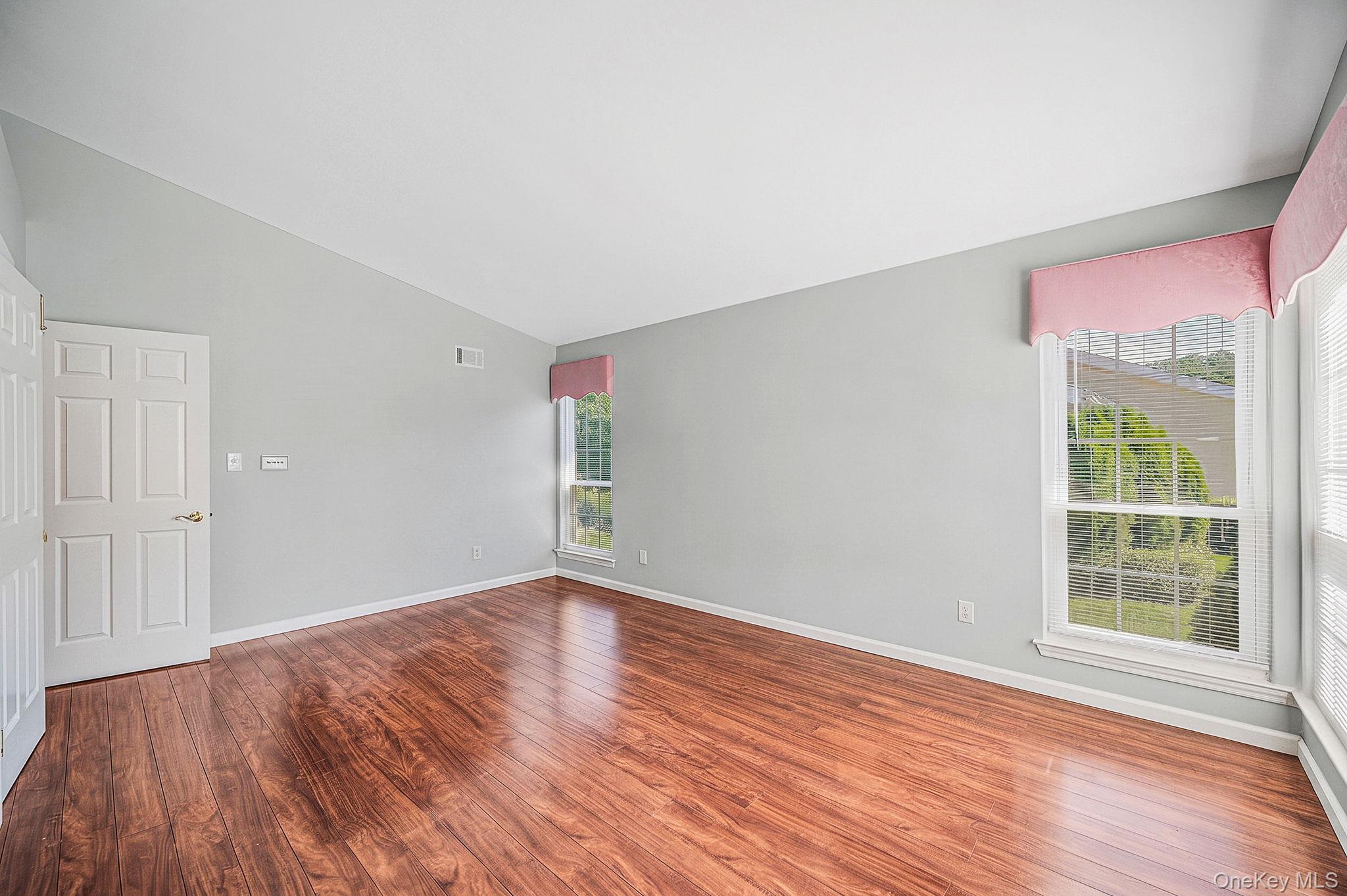 20 Wainscott Court Property Photo 19