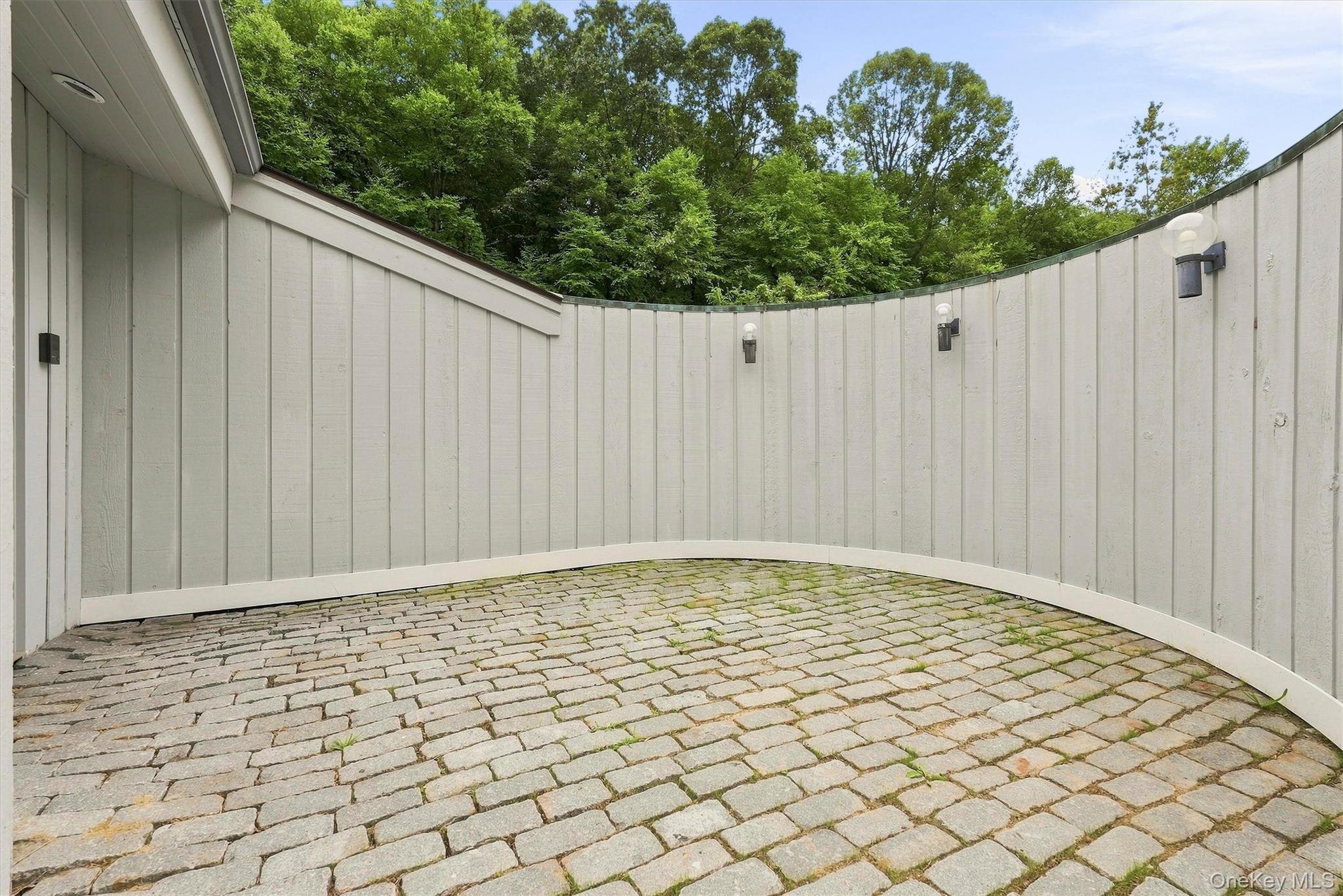 31 Boswell Road Property Photo 2