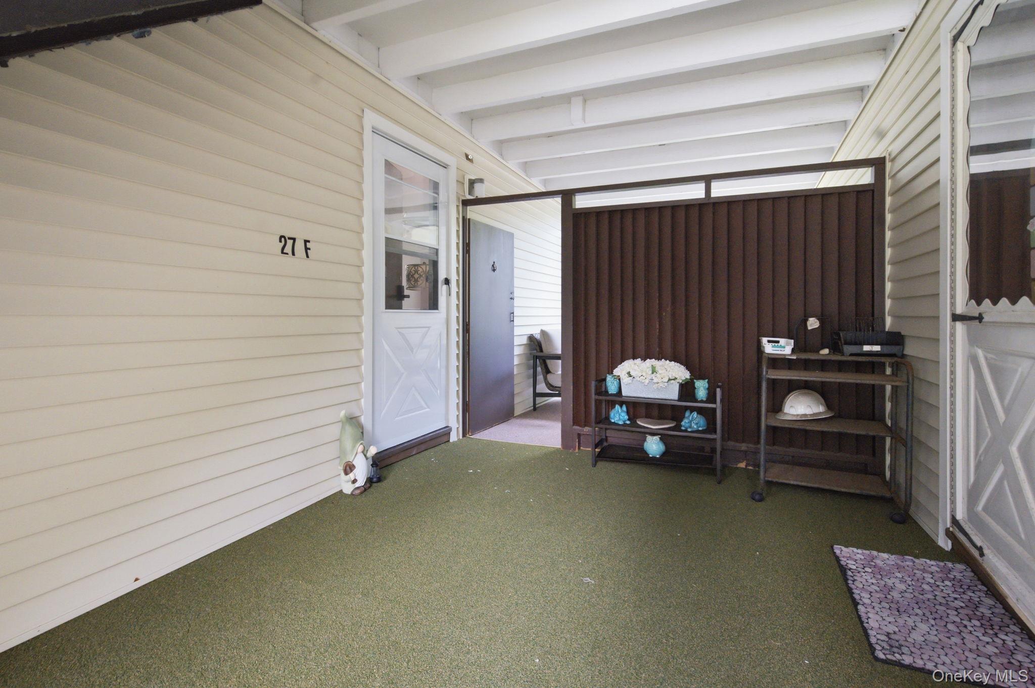 27 Walden Court F Property Photo 17