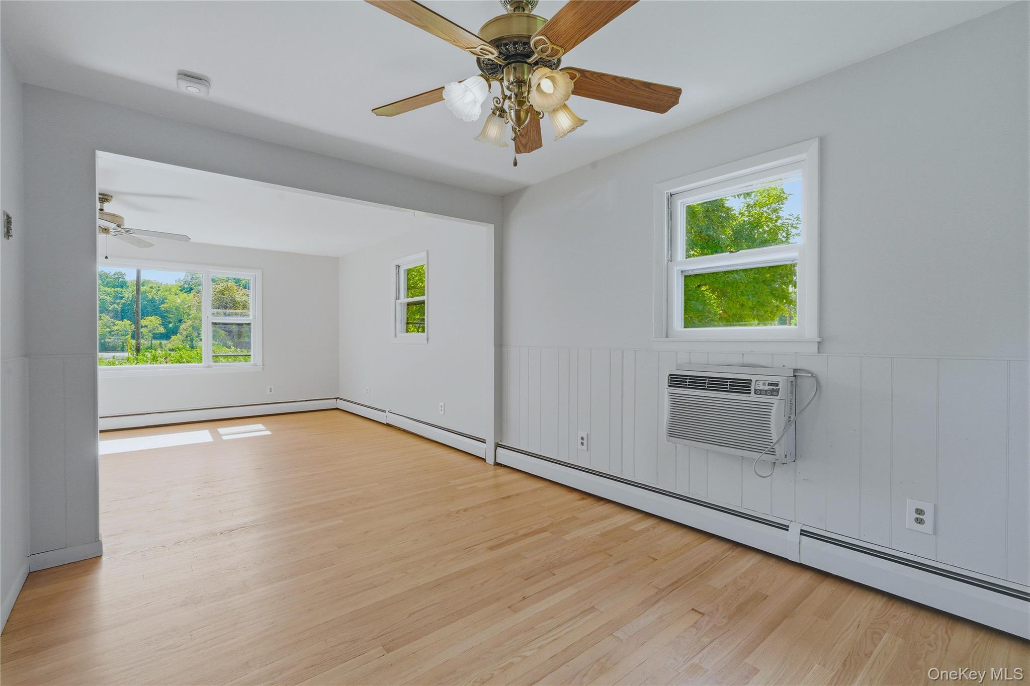 529 Lakeview Terrace Property Photo 7