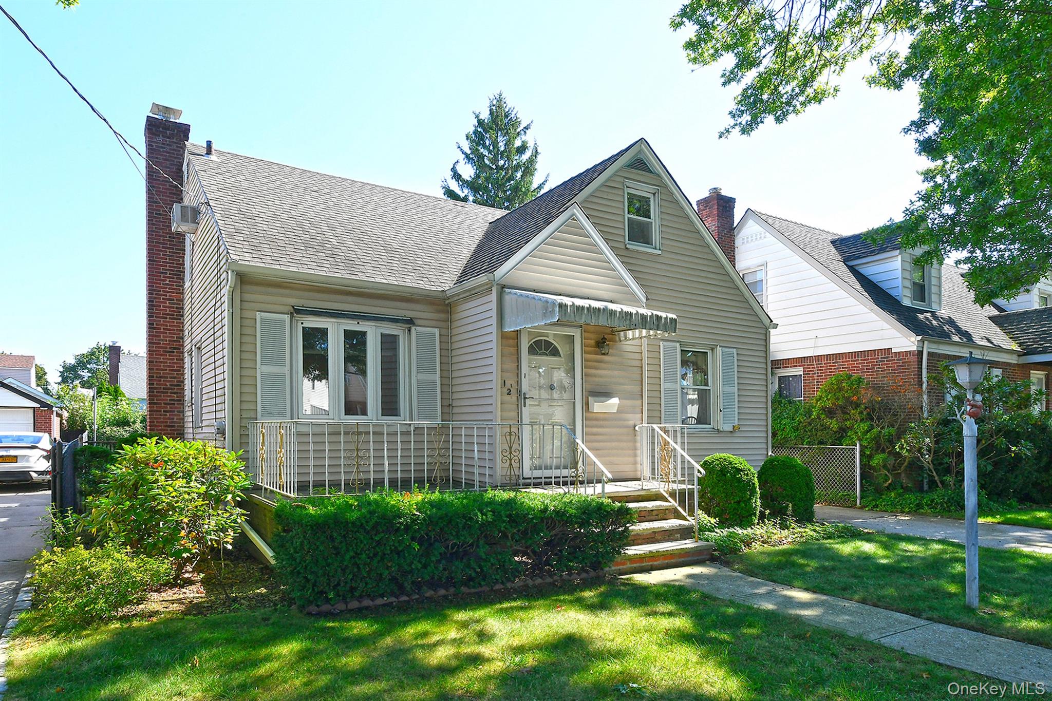 12 Hull Avenue Property Photo 2