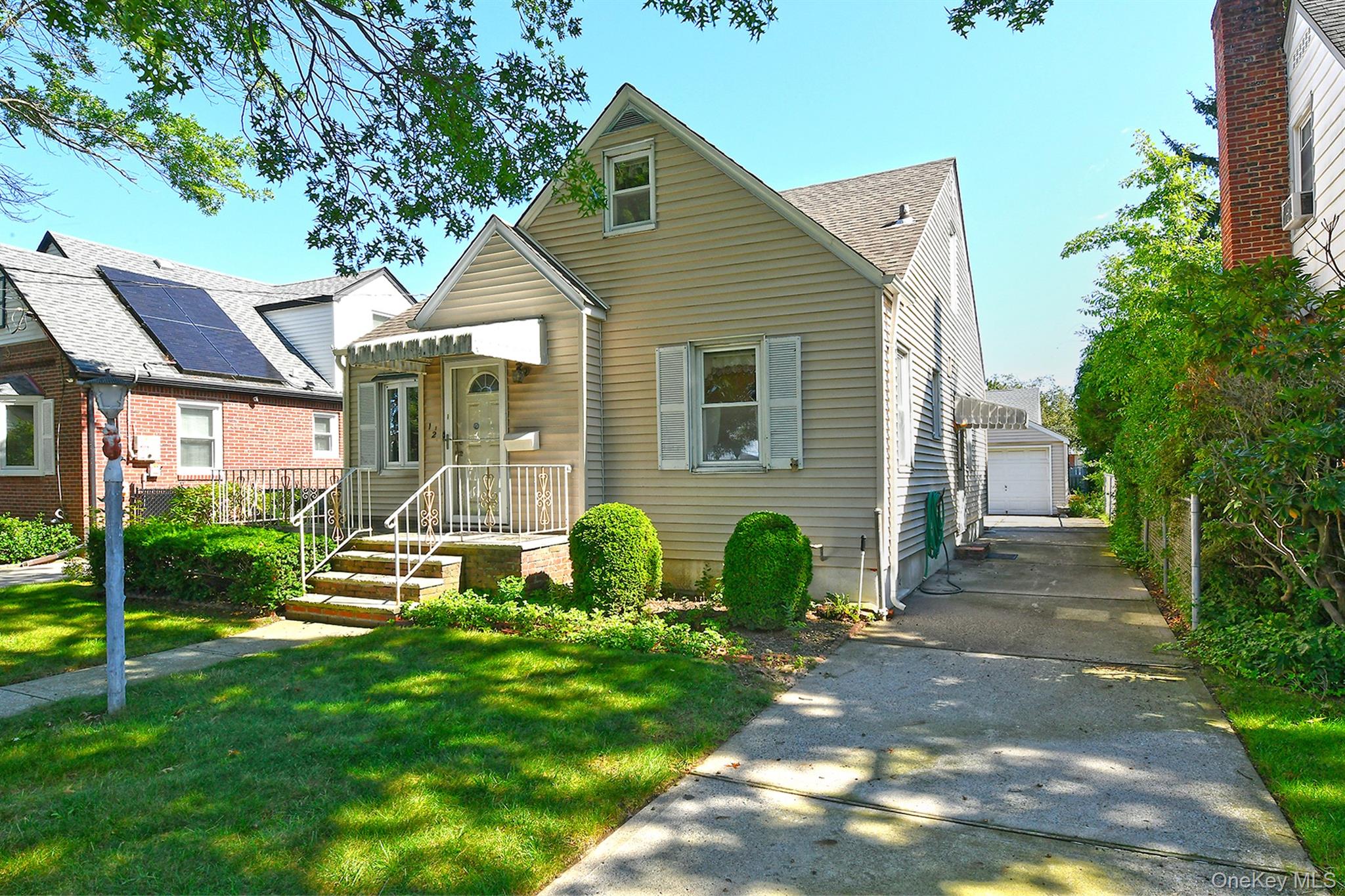 12 Hull Avenue Property Photo 3