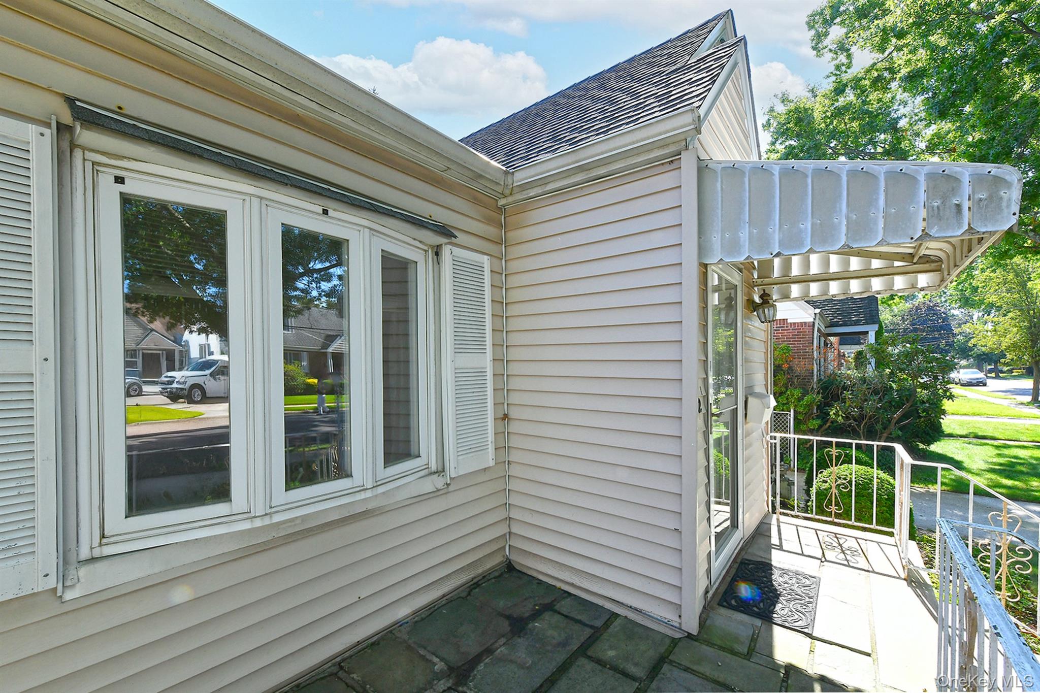 12 Hull Avenue Property Photo 5