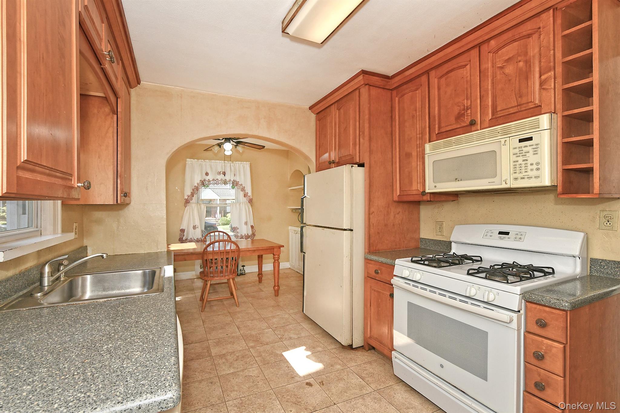 12 Hull Avenue Property Photo 15