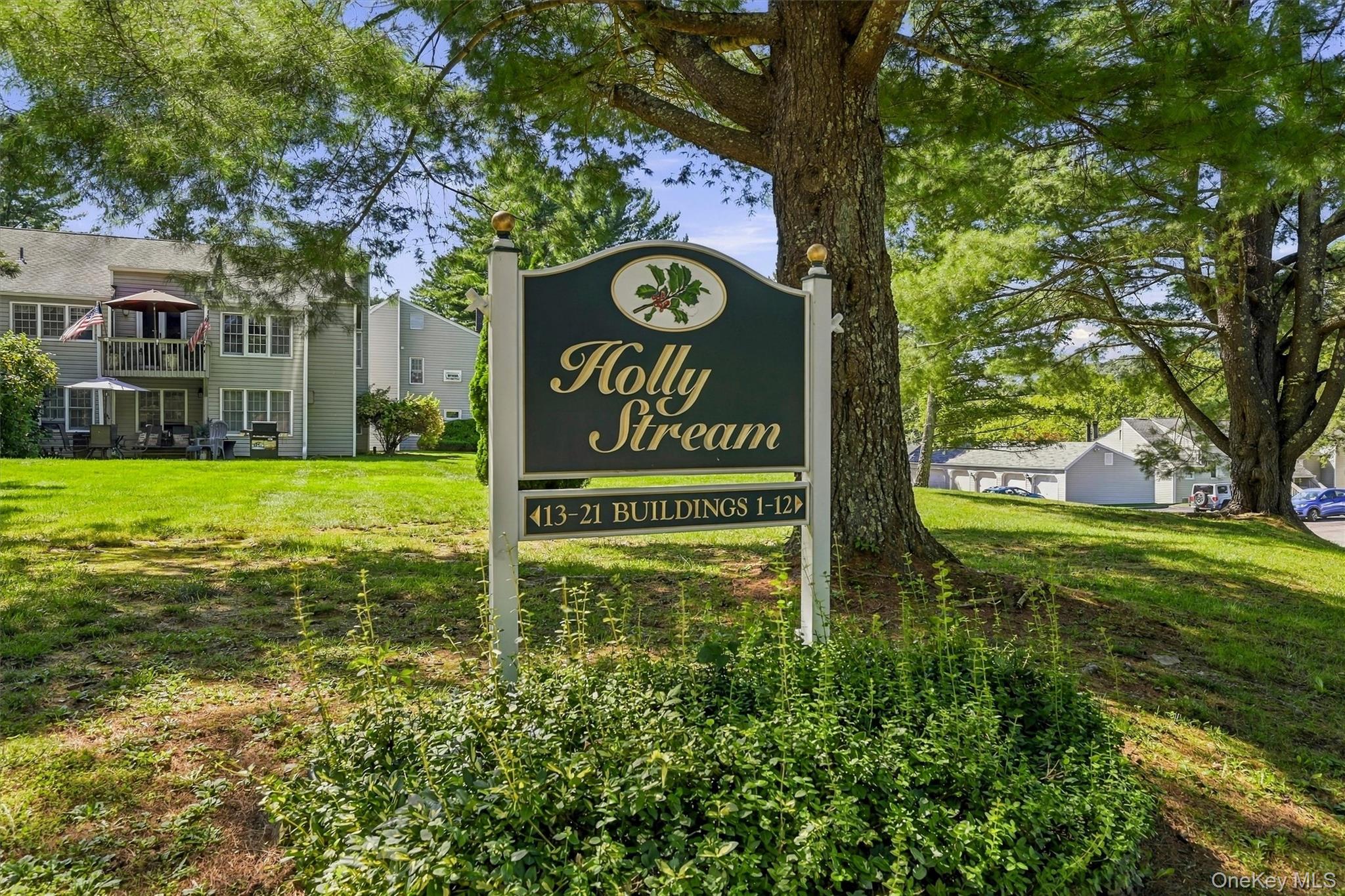 1704 Holly Stream Court Property Photo 1