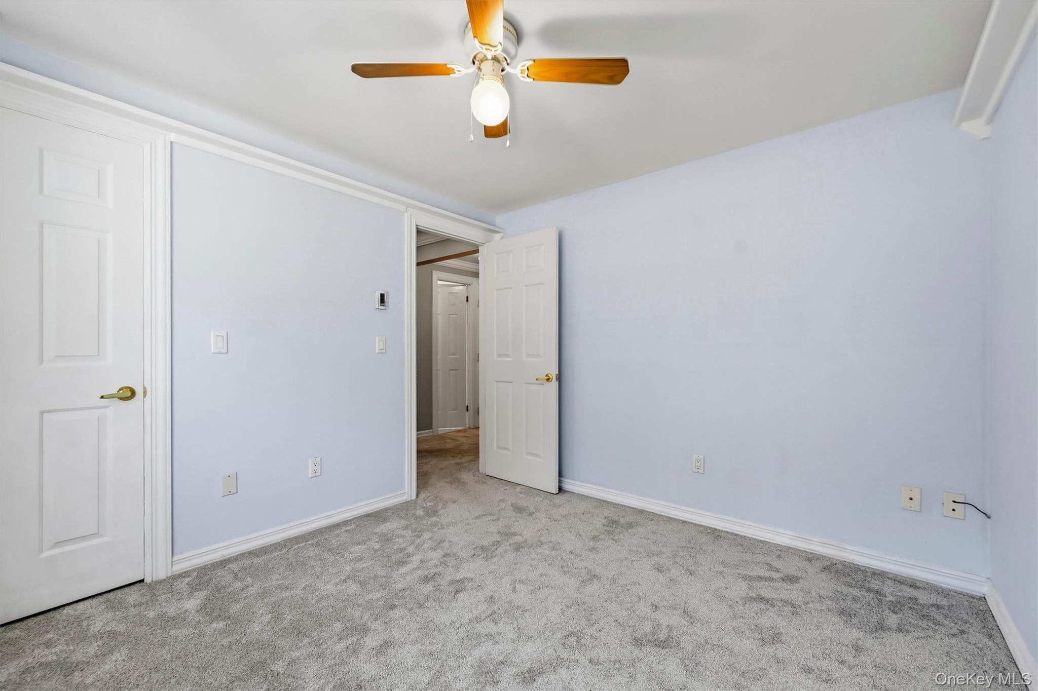 1704 Holly Stream Court Property Photo 23