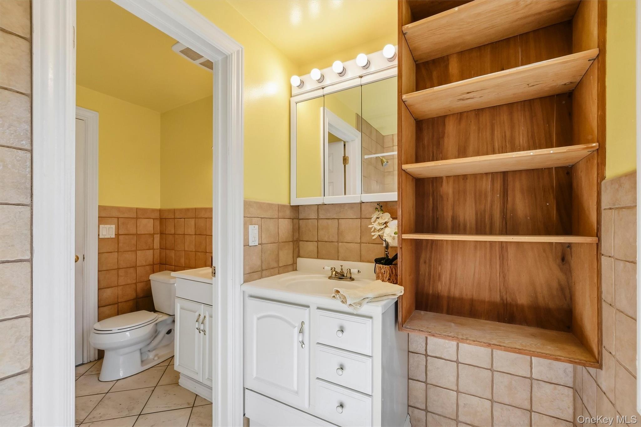 1704 Holly Stream Court Property Photo 25