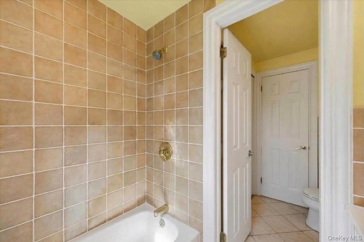 1704 Holly Stream Court Property Photo 26