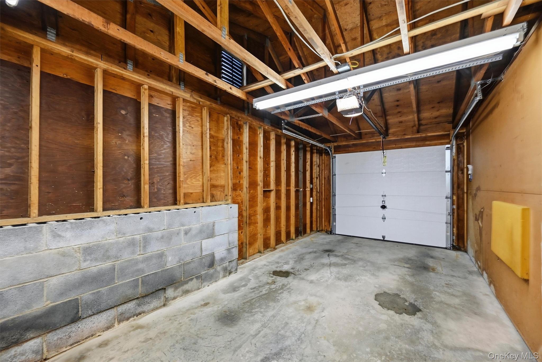 1704 Holly Stream Court Property Photo 30